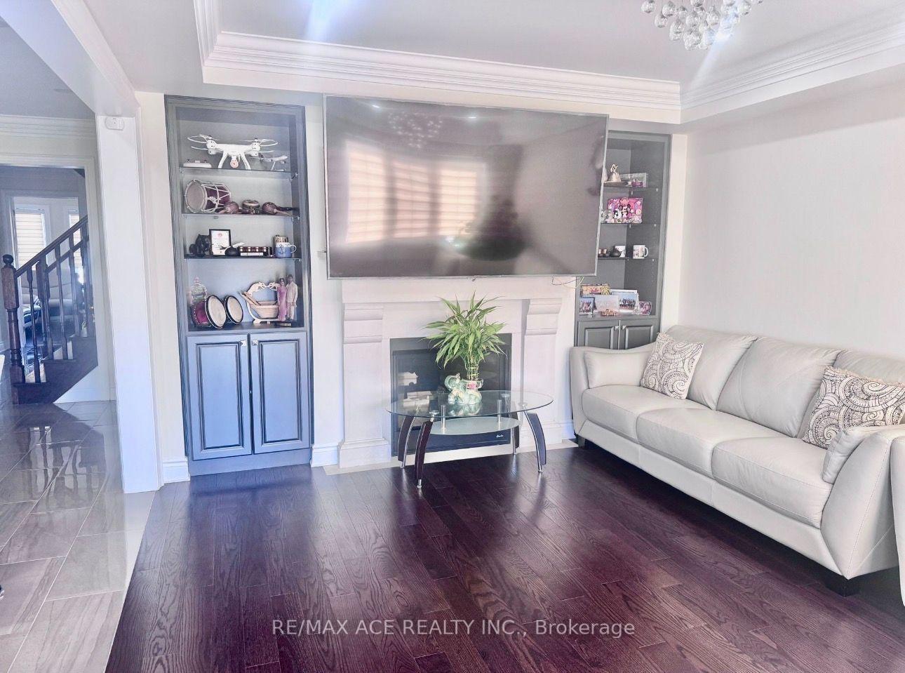 Photo 7 of 1011 Cameo Street, Pickering, Rural Pickering — HOMEH