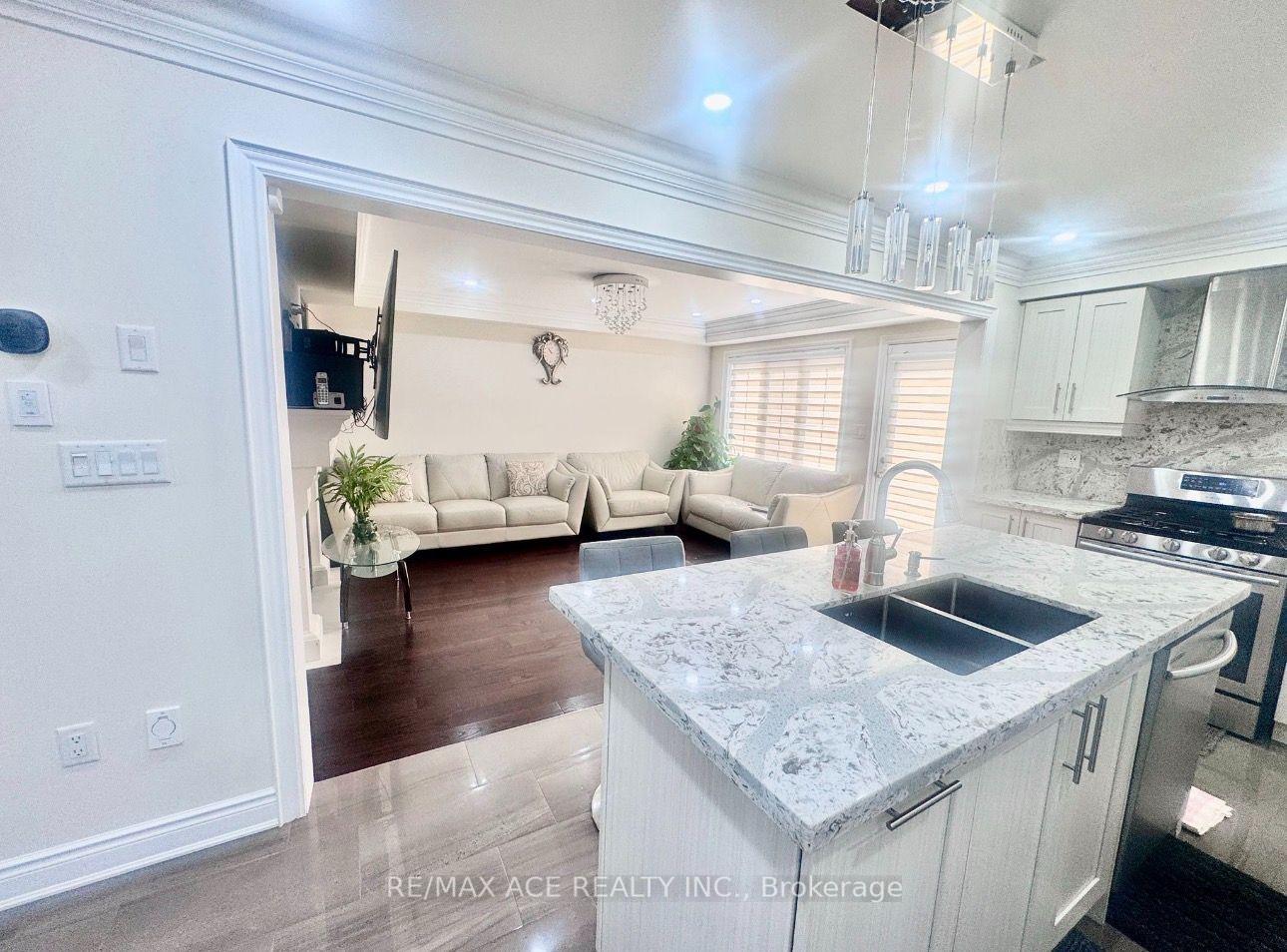Photo 10 of 1011 Cameo Street, Pickering, Rural Pickering — HOMEH