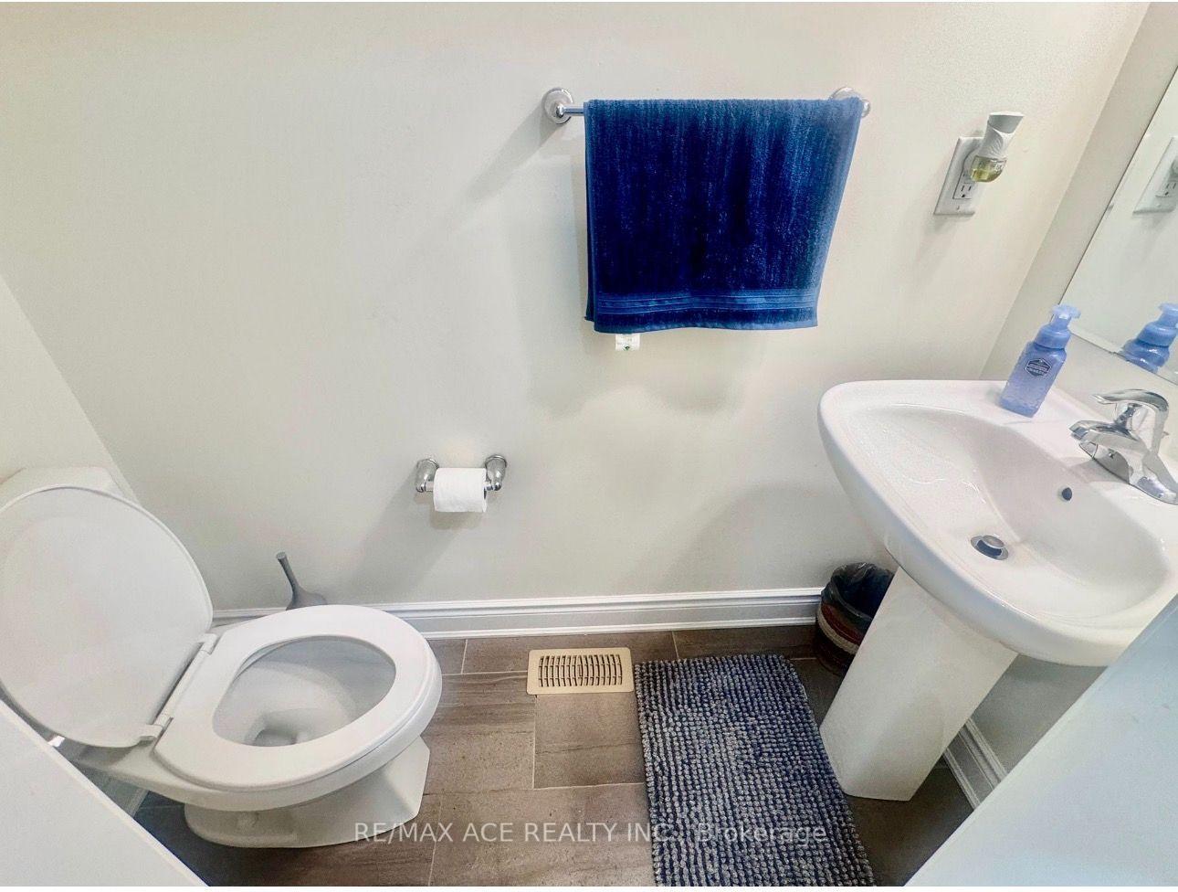 Photo 16 of 1011 Cameo Street, Pickering, Rural Pickering — HOMEH