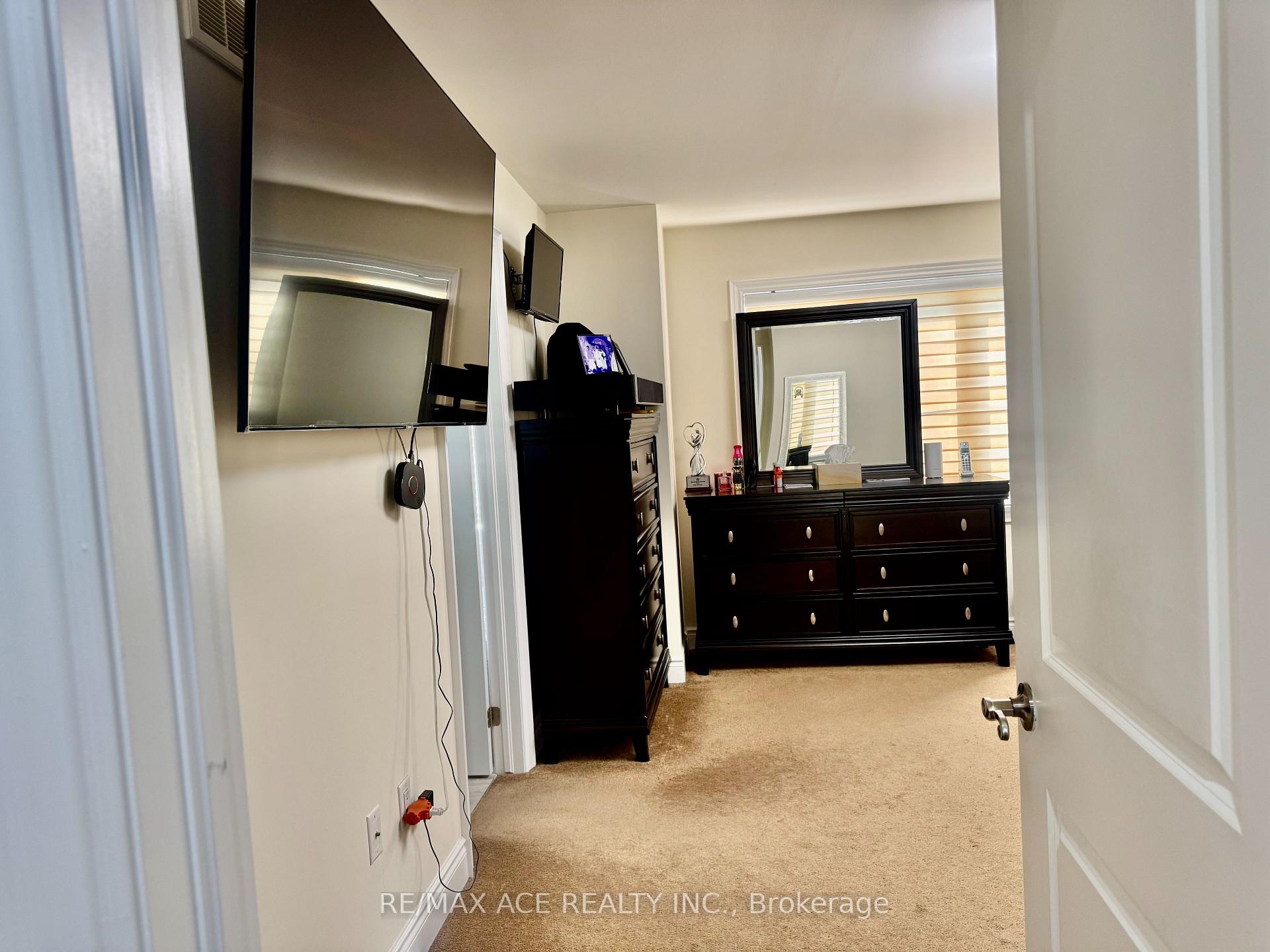 Photo 19 of 1011 Cameo Street, Pickering, Rural Pickering — HOMEH