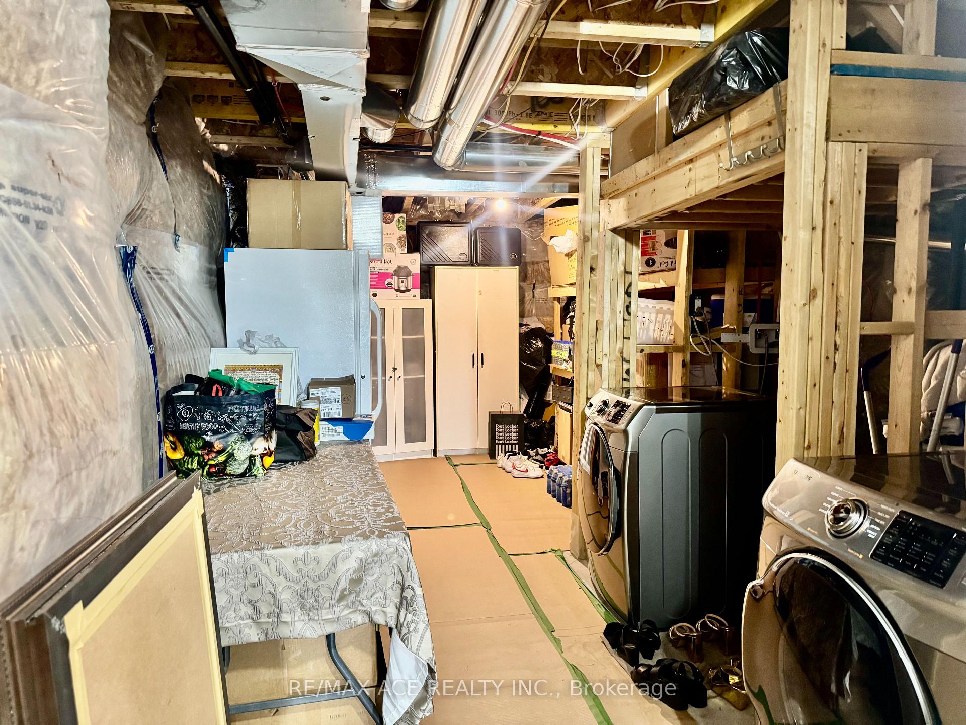 Photo 29 of 1011 Cameo Street, Pickering, Rural Pickering — HOMEH