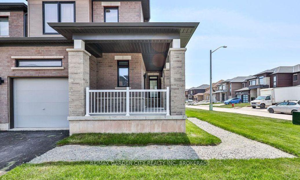 Photo 2 of 41 Bentgrass Drive, Welland, Hwy 406/Welland — HOMEH