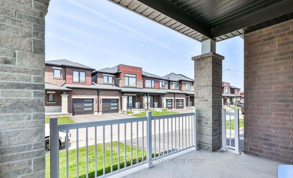 Photo 3 of 41 Bentgrass Drive, Welland, Hwy 406/Welland — HOMEH