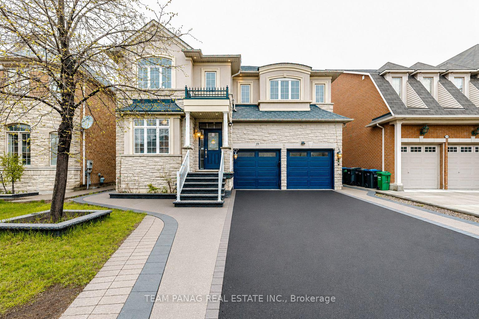 Photo 2 of 19 Valleycreek Drive, Brampton, Bram East — HOMEH
