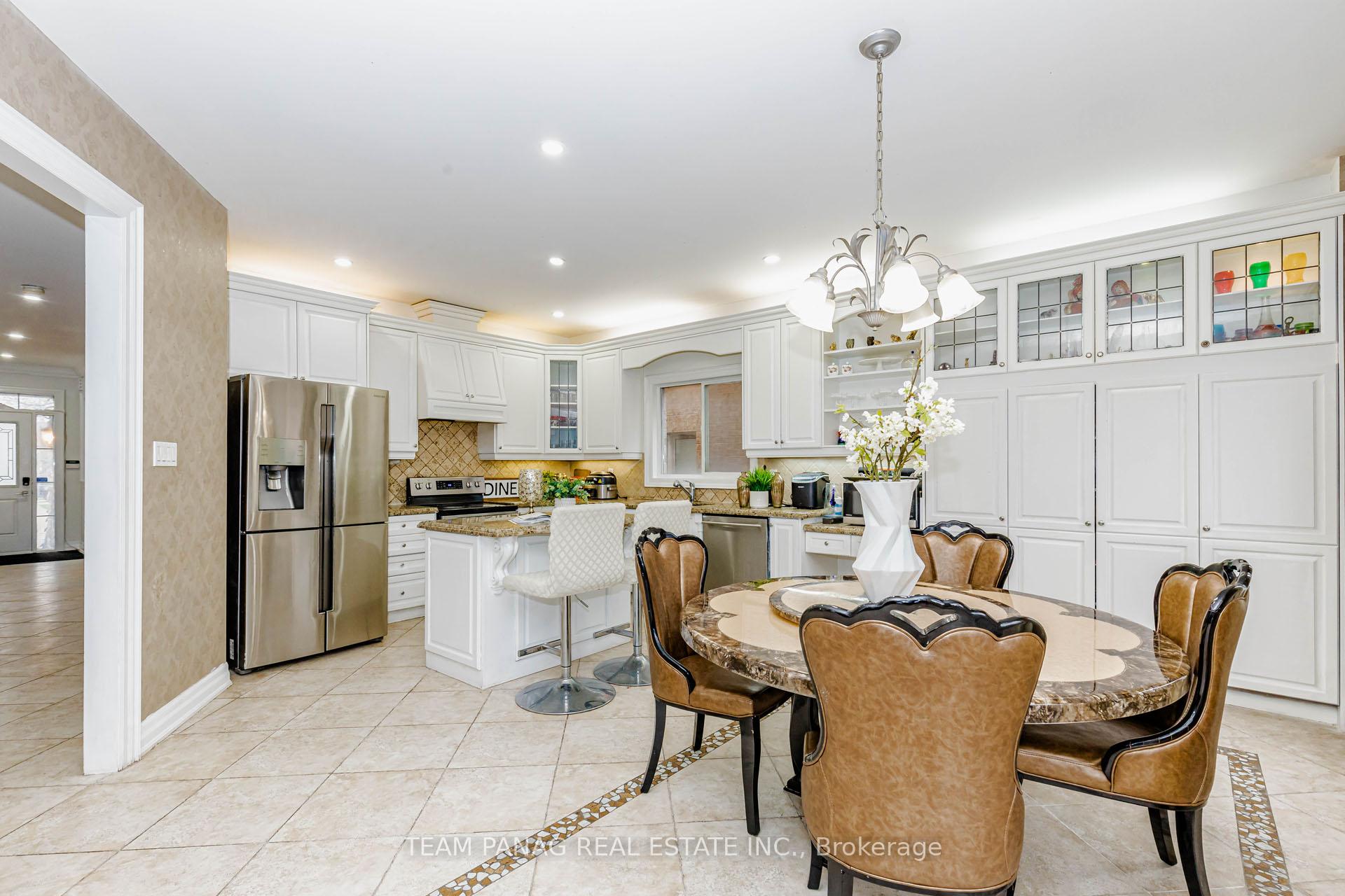 Photo 9 of 19 Valleycreek Drive, Brampton, Bram East — HOMEH