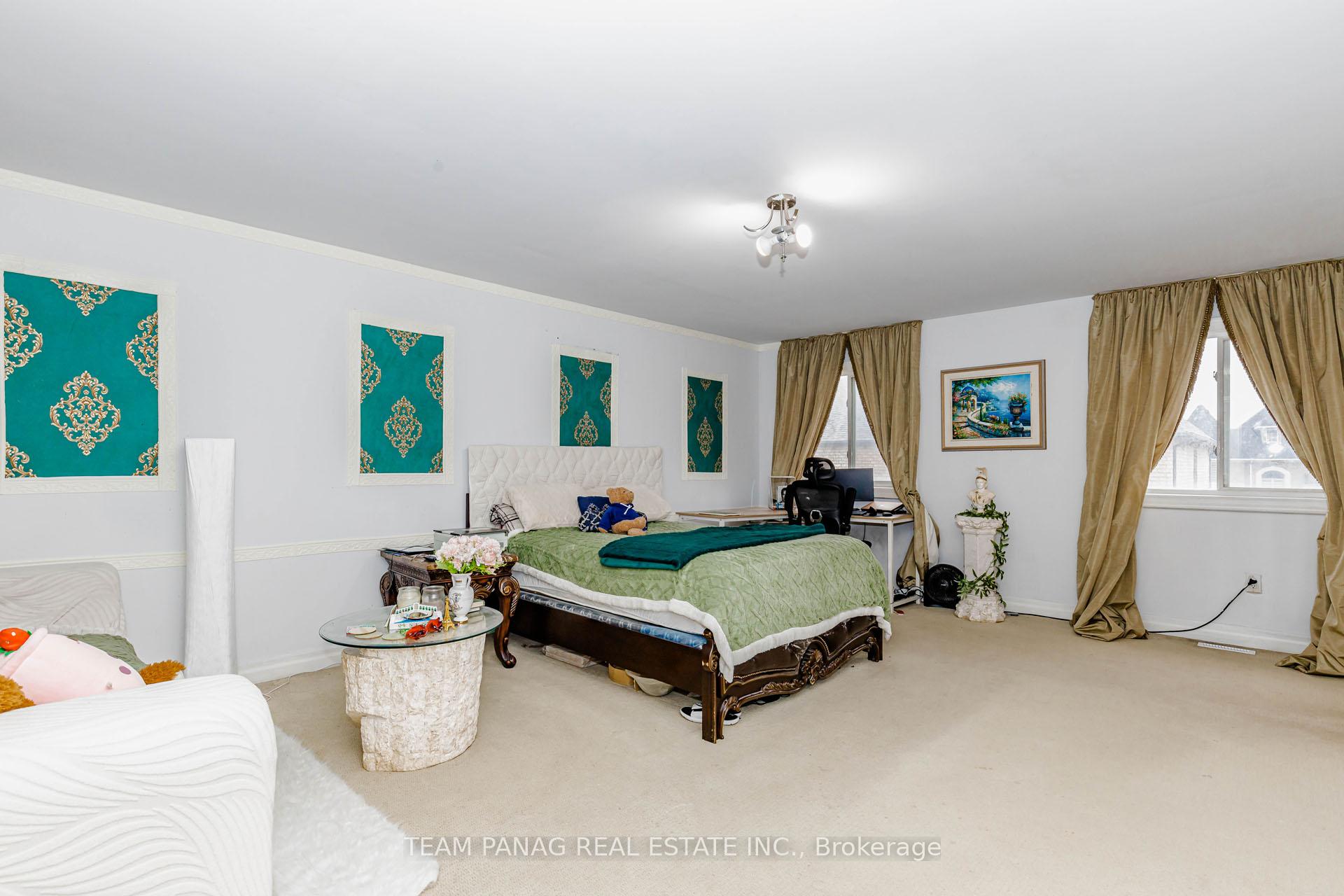 Photo 17 of 19 Valleycreek Drive, Brampton, Bram East — HOMEH
