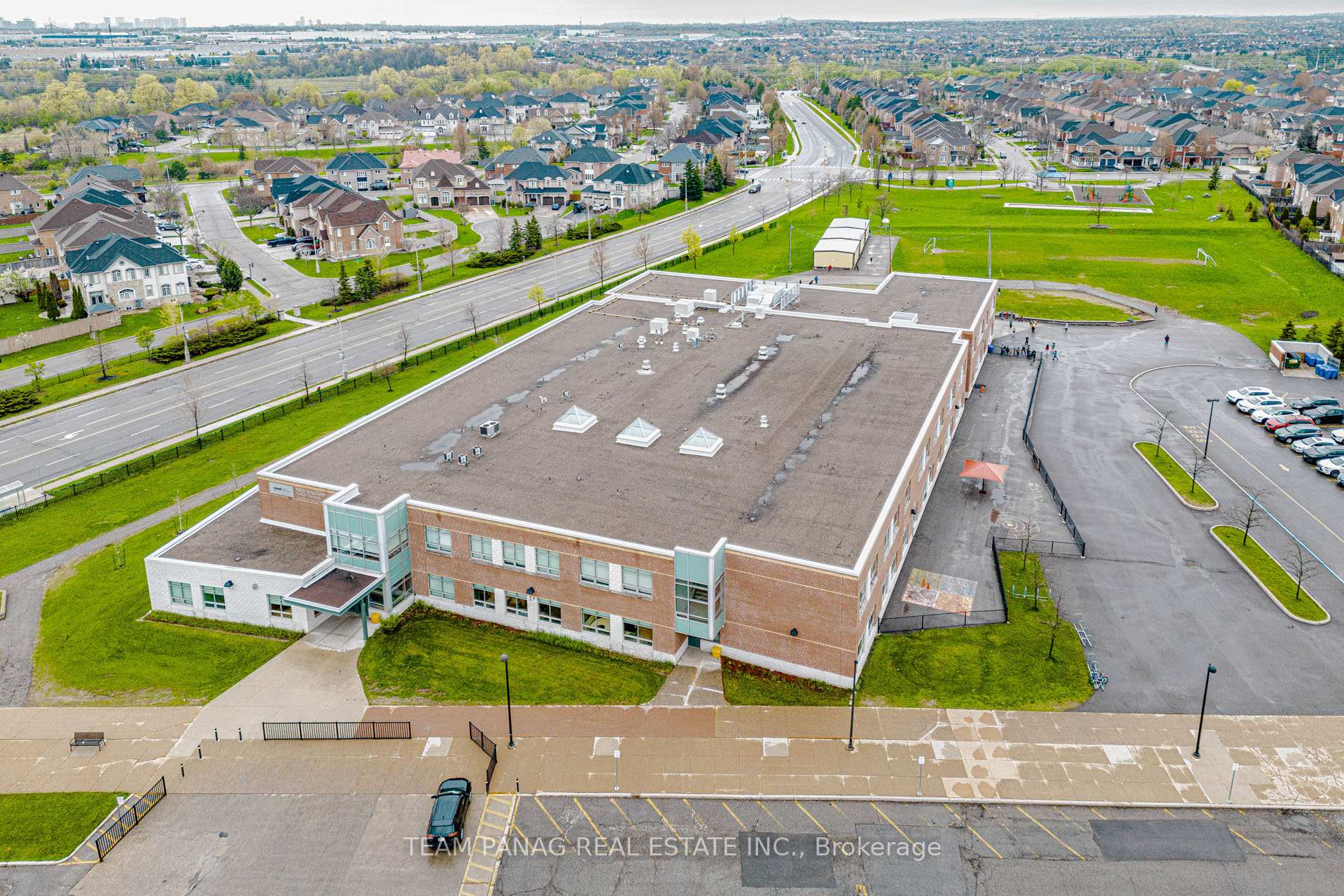 Photo 34 of 19 Valleycreek Drive, Brampton, Bram East — HOMEH