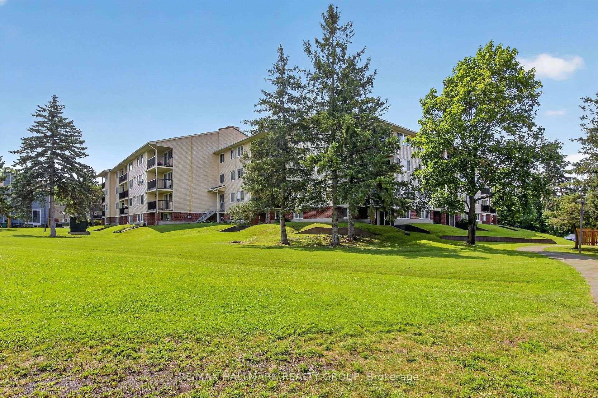 Photo 31 of Unit 306, 6470 Bilberry Drive, Ottawa, Orleans Wood — HOMEH