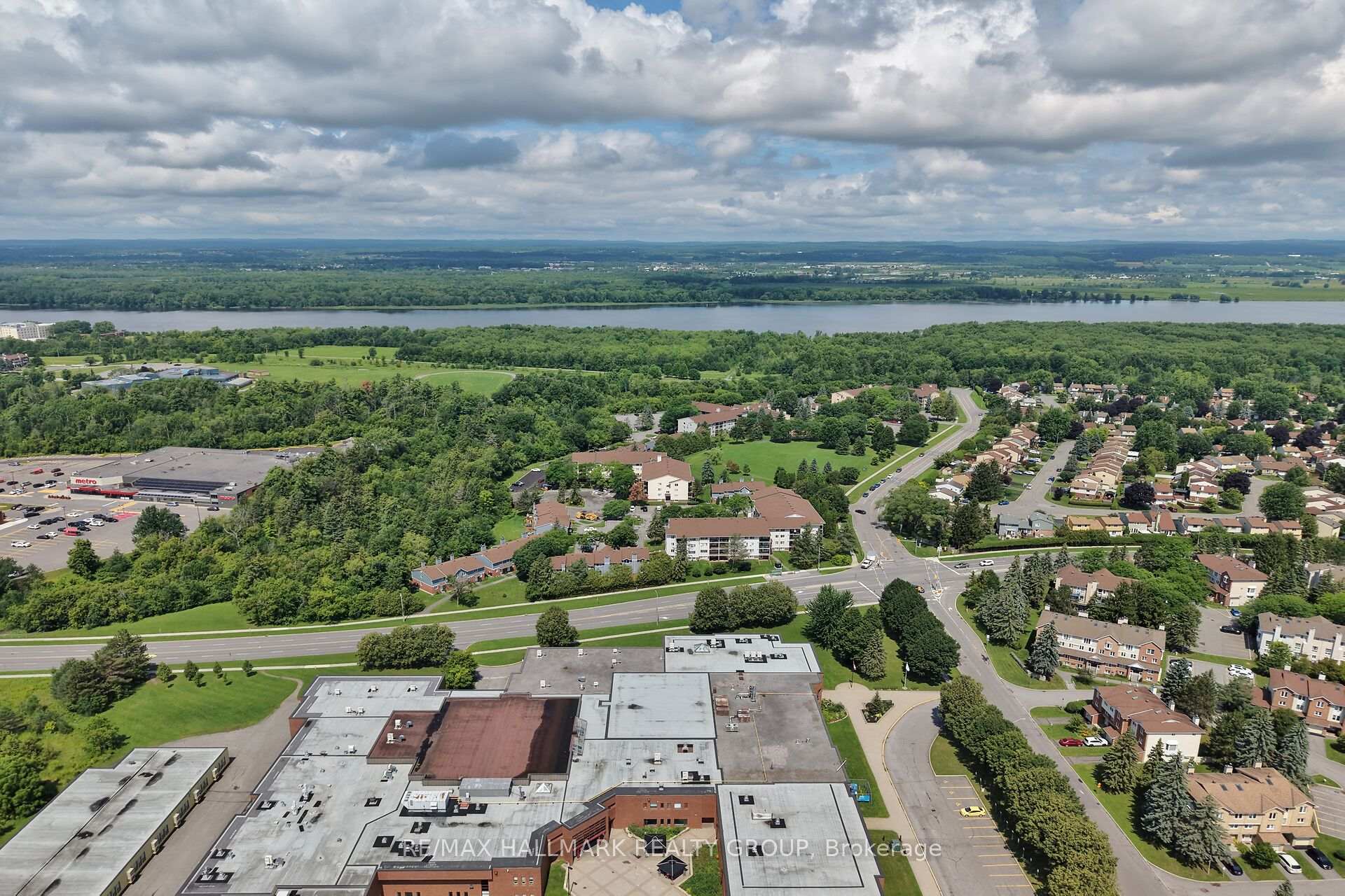 Photo 39 of Unit 306, 6470 Bilberry Drive, Ottawa, Orleans Wood — HOMEH