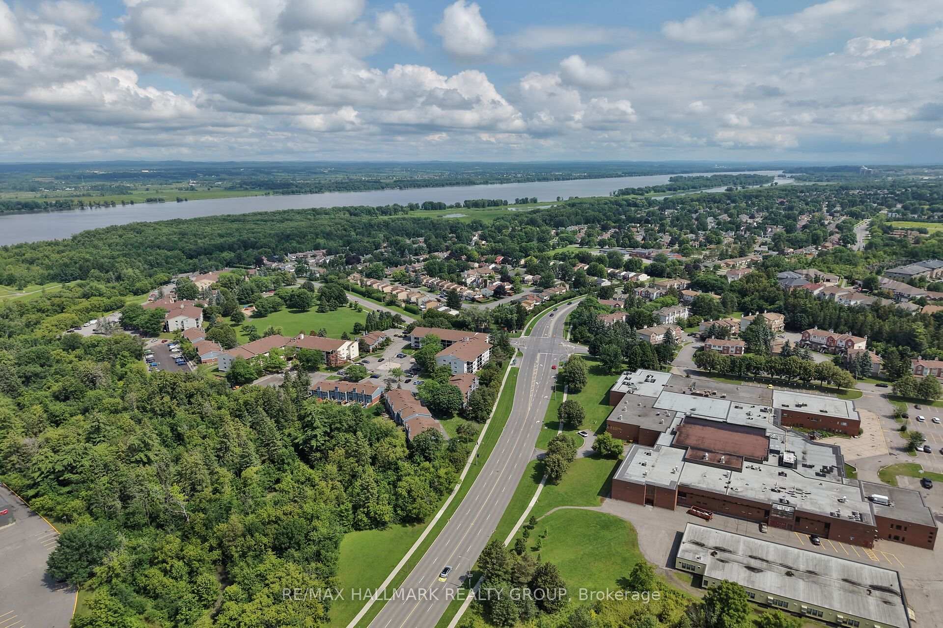 Photo 41 of Unit 306, 6470 Bilberry Drive, Ottawa, Orleans Wood — HOMEH