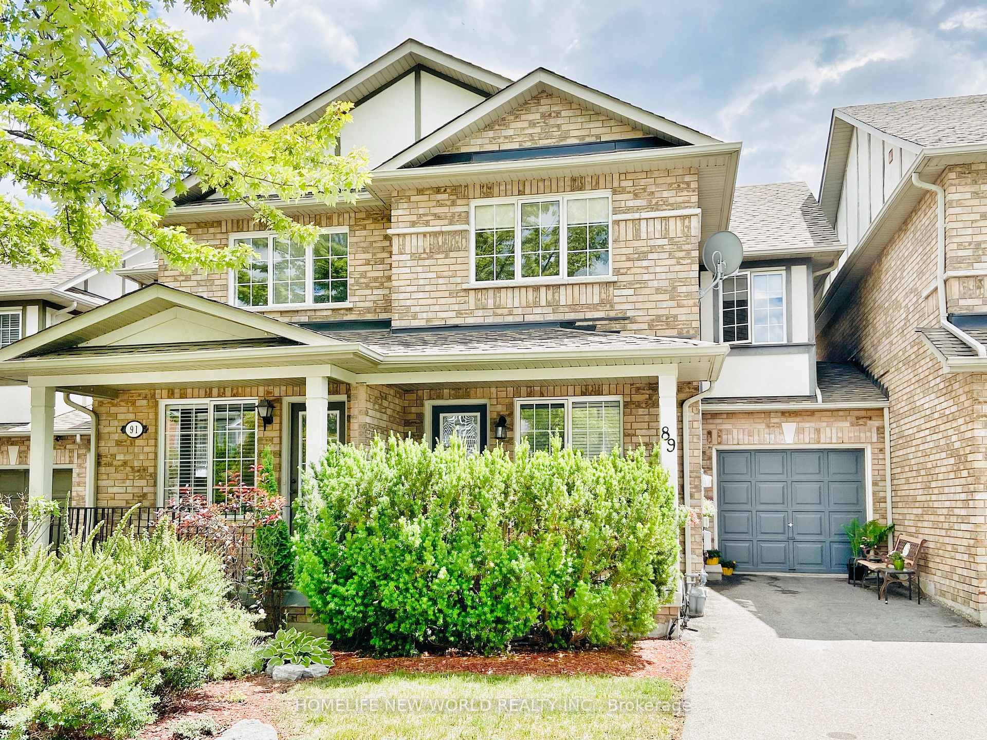 Photo 2 of 89 Warren Bradley Street, Markham, Berczy — HOMEH