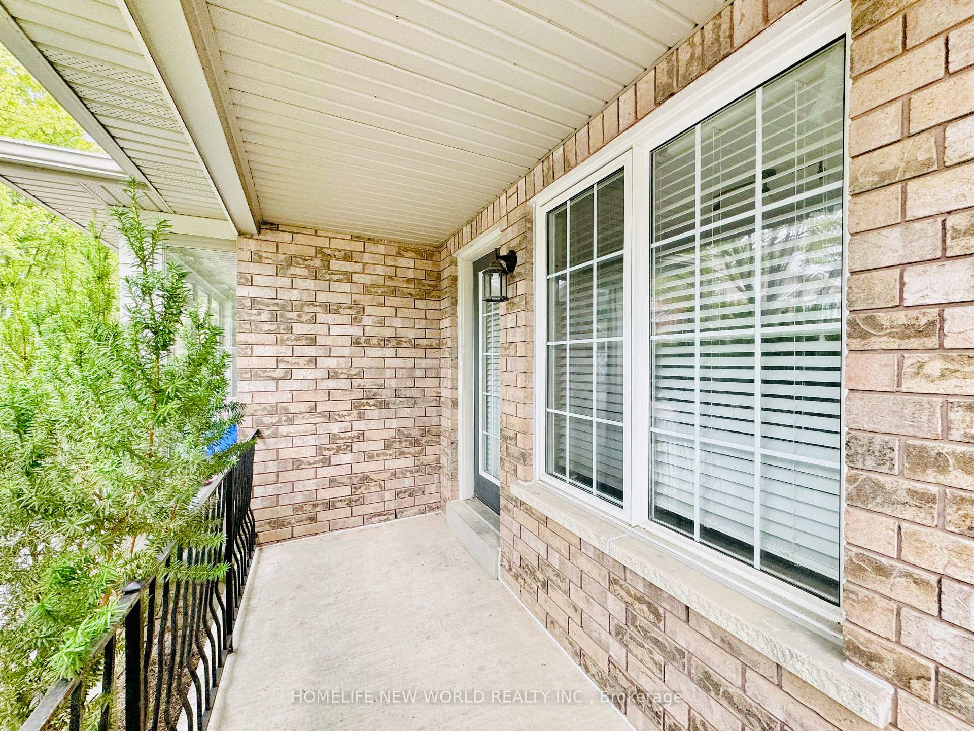 Photo 4 of 89 Warren Bradley Street, Markham, Berczy — HOMEH