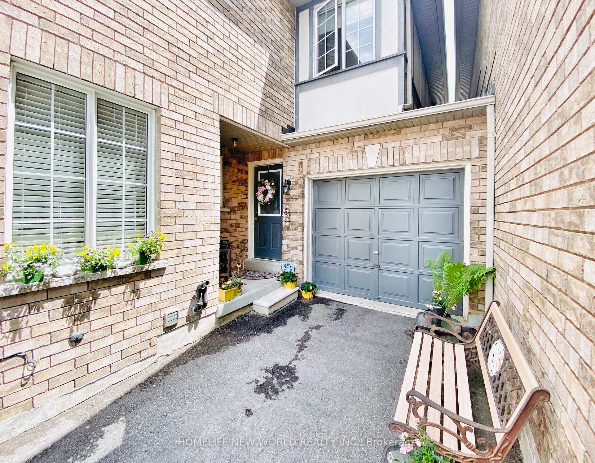 Photo 5 of 89 Warren Bradley Street, Markham, Berczy — HOMEH