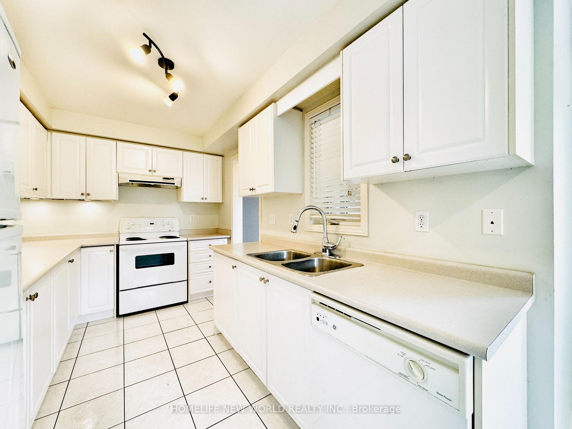 Photo 13 of 89 Warren Bradley Street, Markham, Berczy — HOMEH