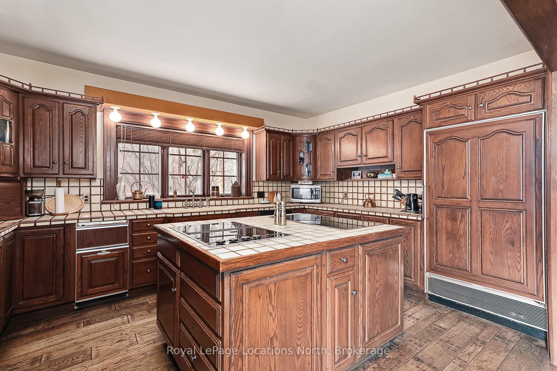 Photo 10 of 609830 12th Side Road, Blue Mountains — HOMEH