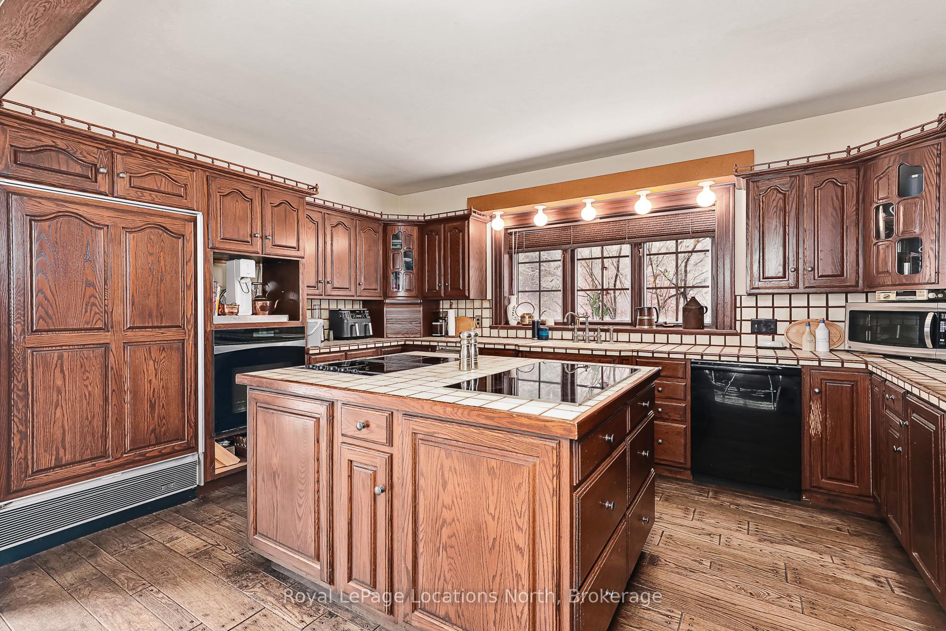 Photo 11 of 609830 12th Side Road, Blue Mountains — HOMEH