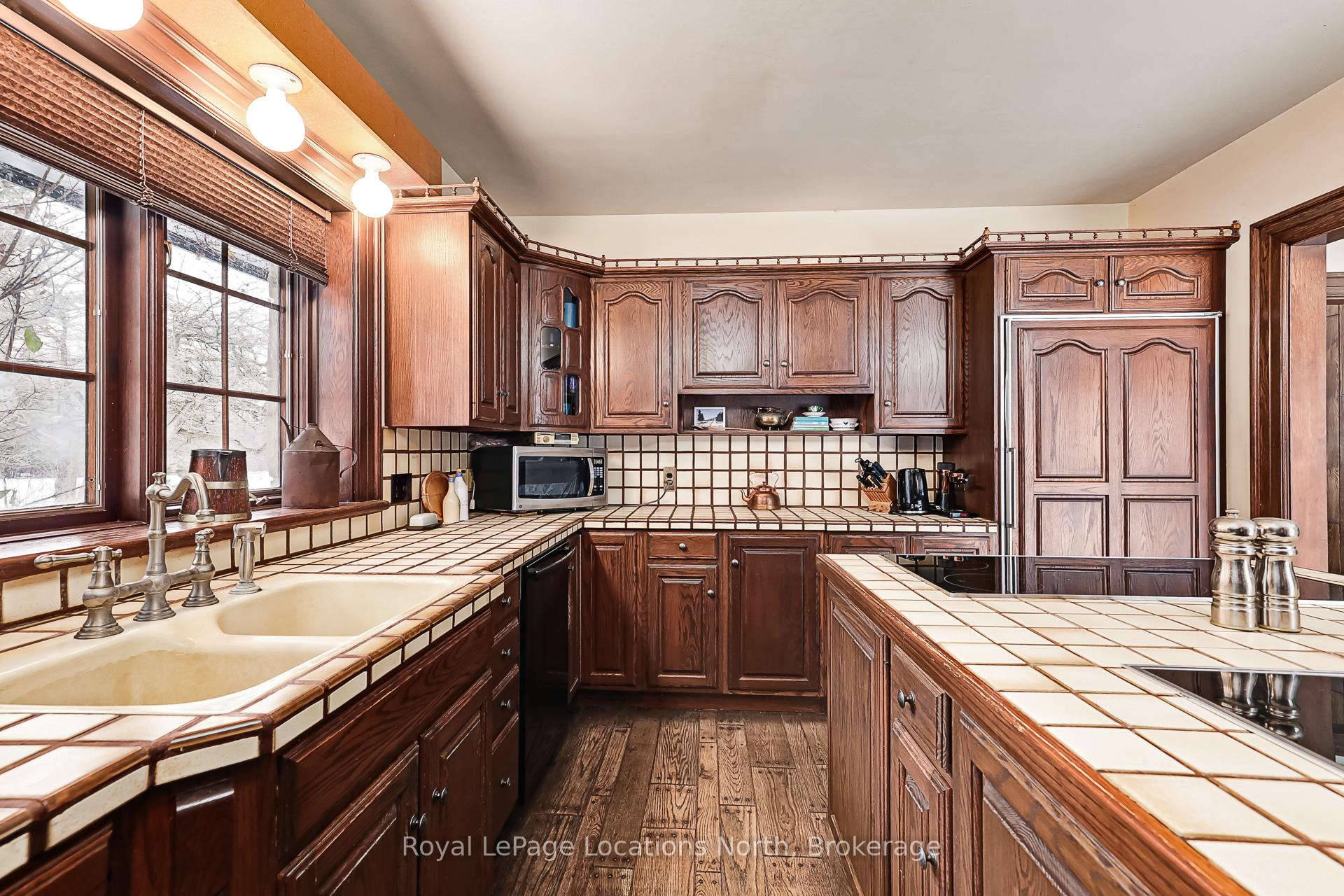 Photo 12 of 609830 12th Side Road, Blue Mountains — HOMEH