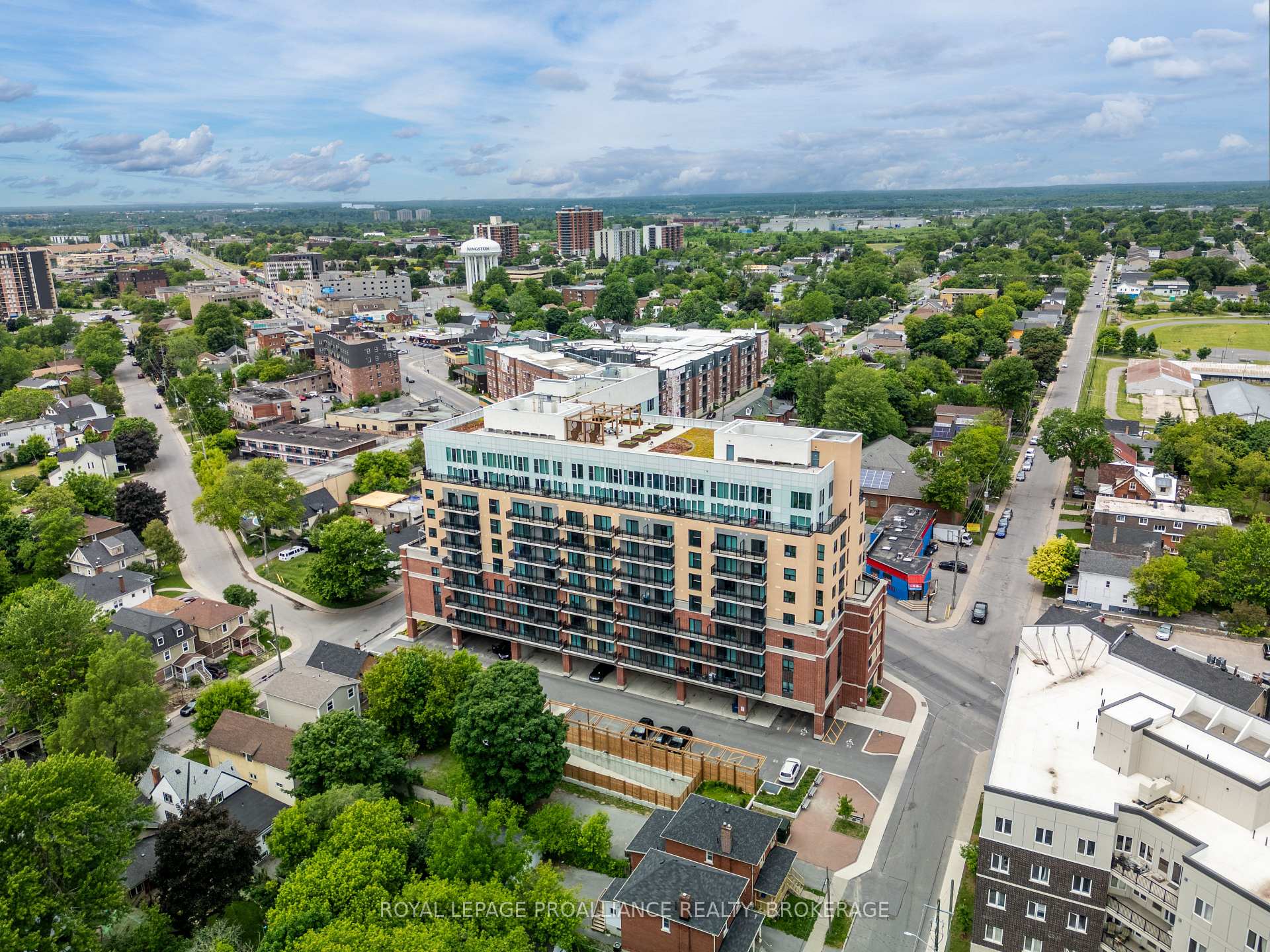 Photo 5 of Unit 425, 652 Princess Street, Kingston, Central City East — HOMEH