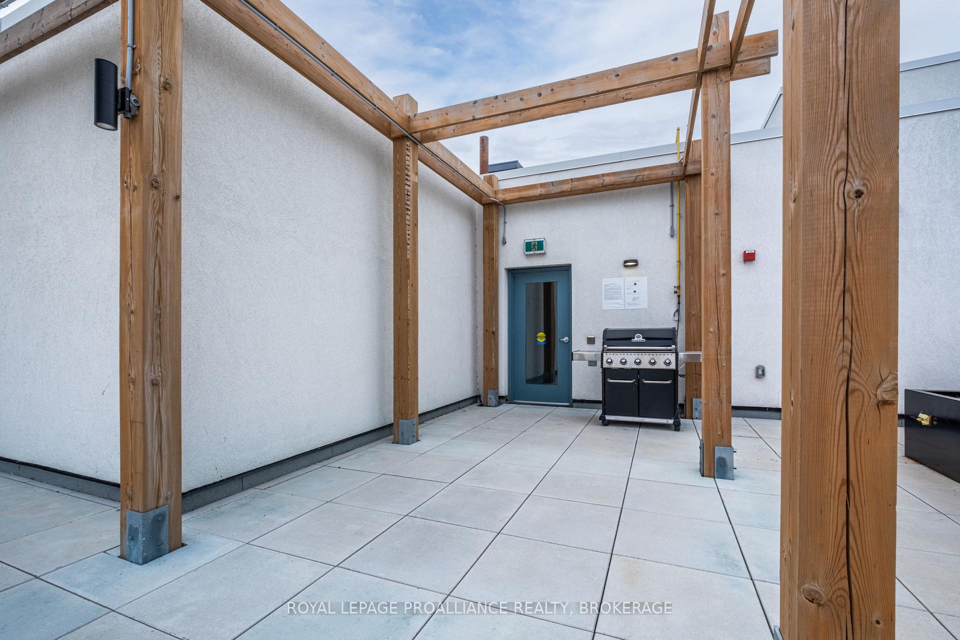 Photo 13 of Unit 425, 652 Princess Street, Kingston, Central City East — HOMEH