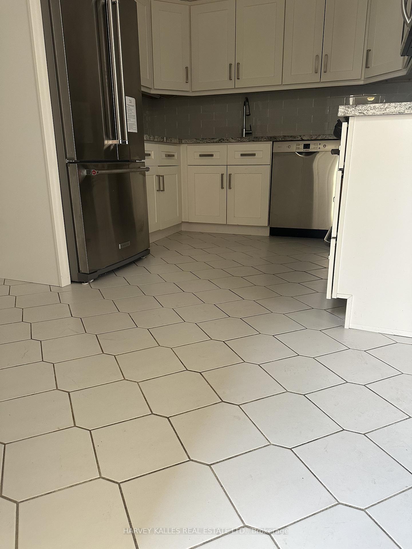 Photo 4 of Unit PH4, 18 Lower Village Gate, Toronto, Forest Hill South — HOMEH