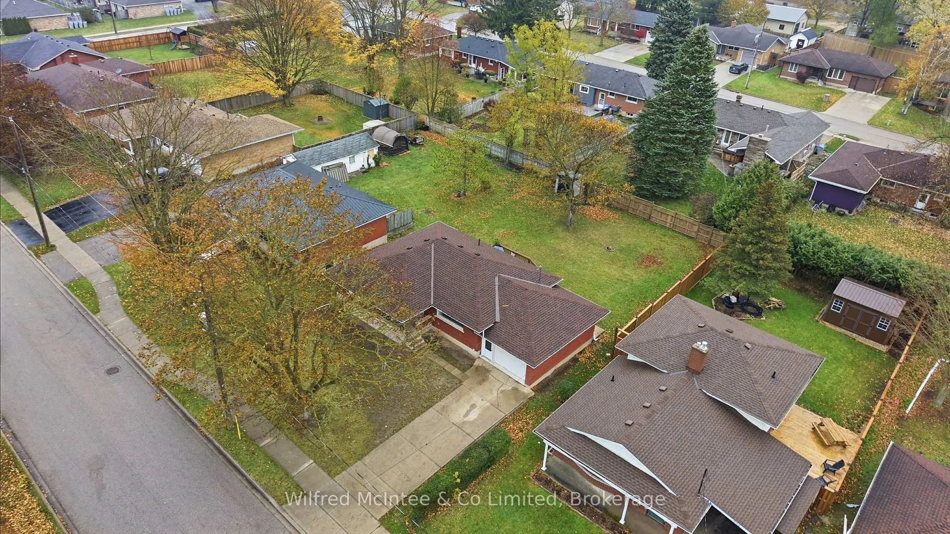 Photo 2 of 856 York Avenue N, North Perth, Listowel — HOMEH