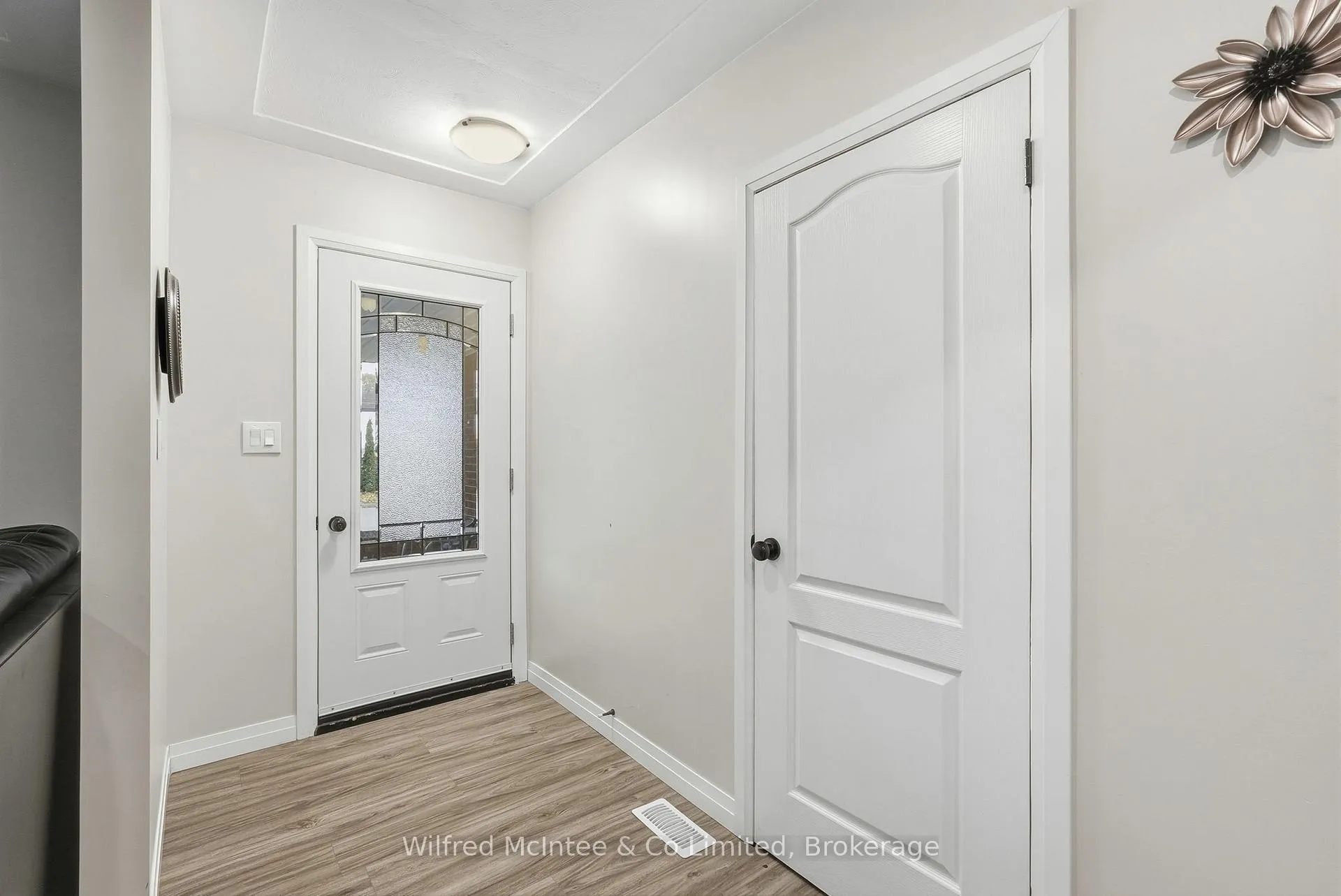 Photo 8 of 856 York Avenue N, North Perth, Listowel — HOMEH
