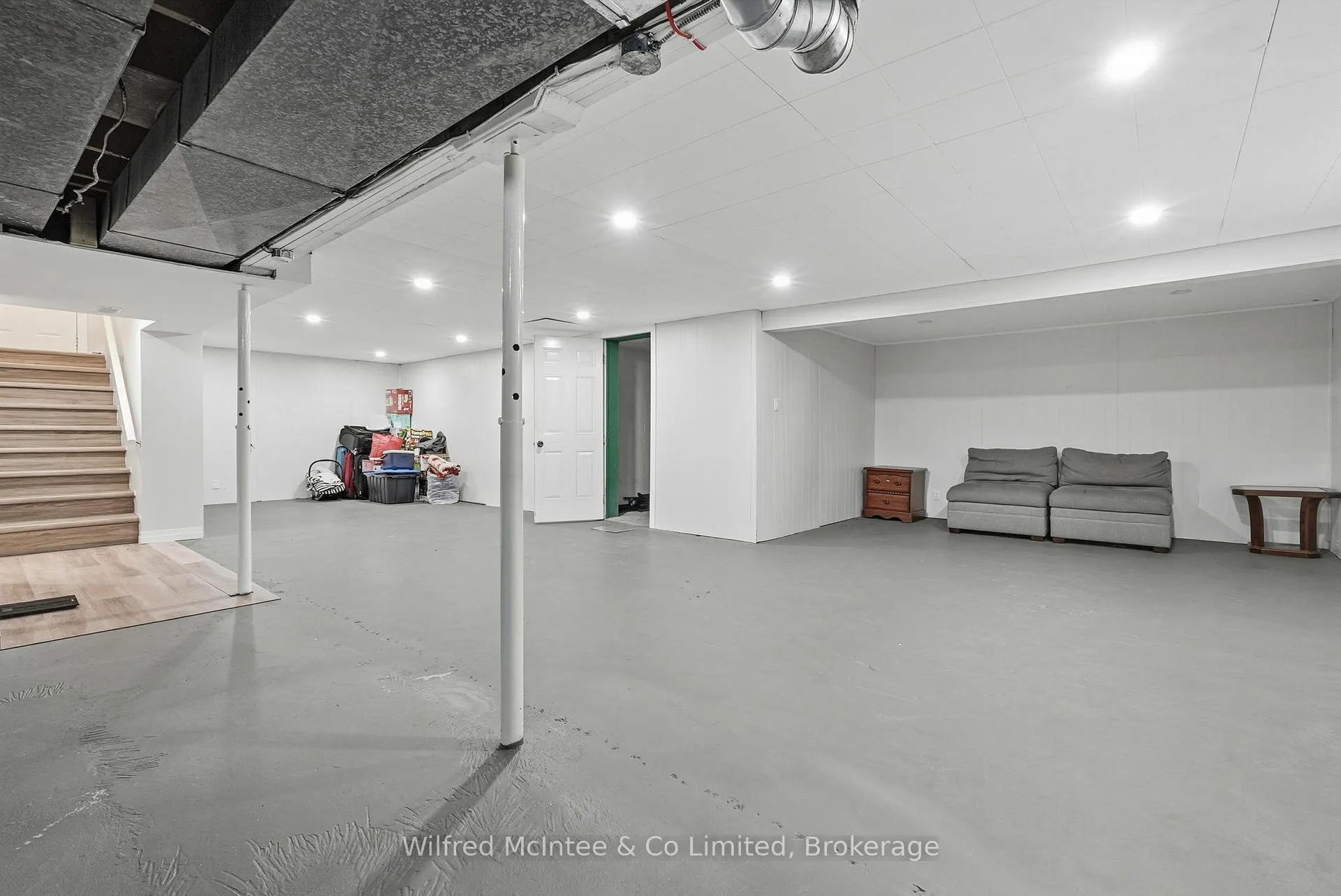 Photo 24 of 856 York Avenue N, North Perth, Listowel — HOMEH