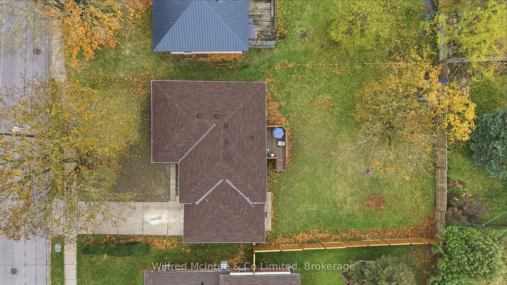 Photo 27 of 856 York Avenue N, North Perth, Listowel — HOMEH
