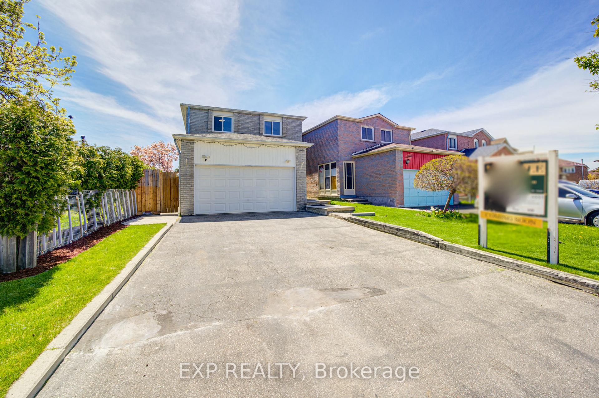 Photo 4 of 66 Page Crescent, Markham, Milliken Mills East — HOMEH