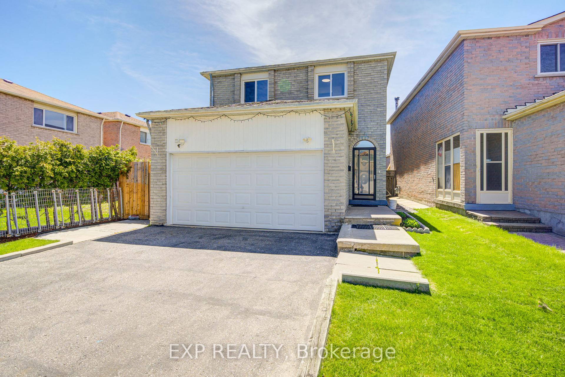 Photo 5 of 66 Page Crescent, Markham, Milliken Mills East — HOMEH