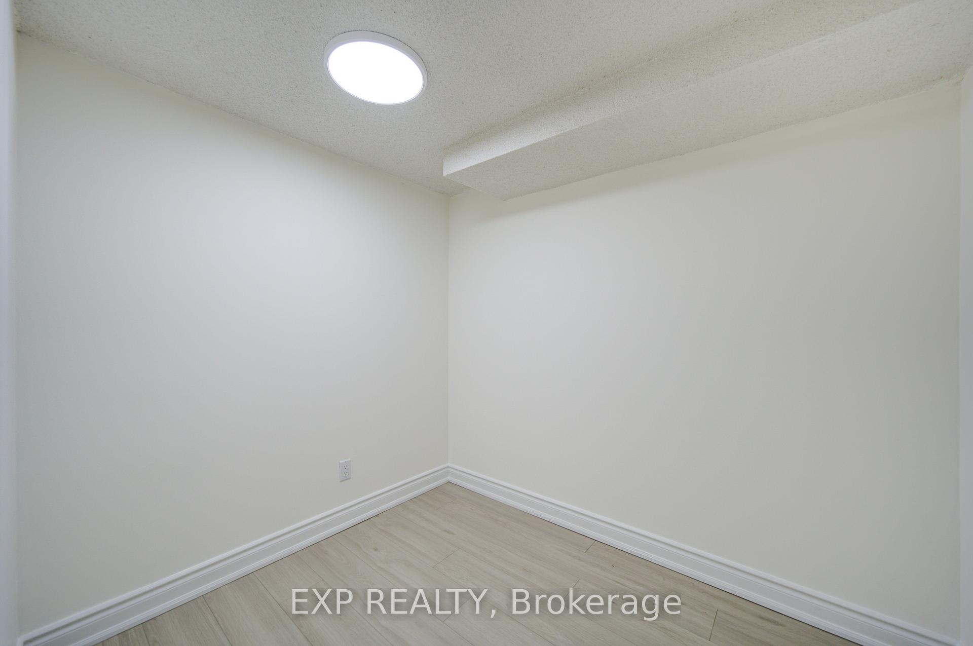 Photo 33 of 66 Page Crescent, Markham, Milliken Mills East — HOMEH