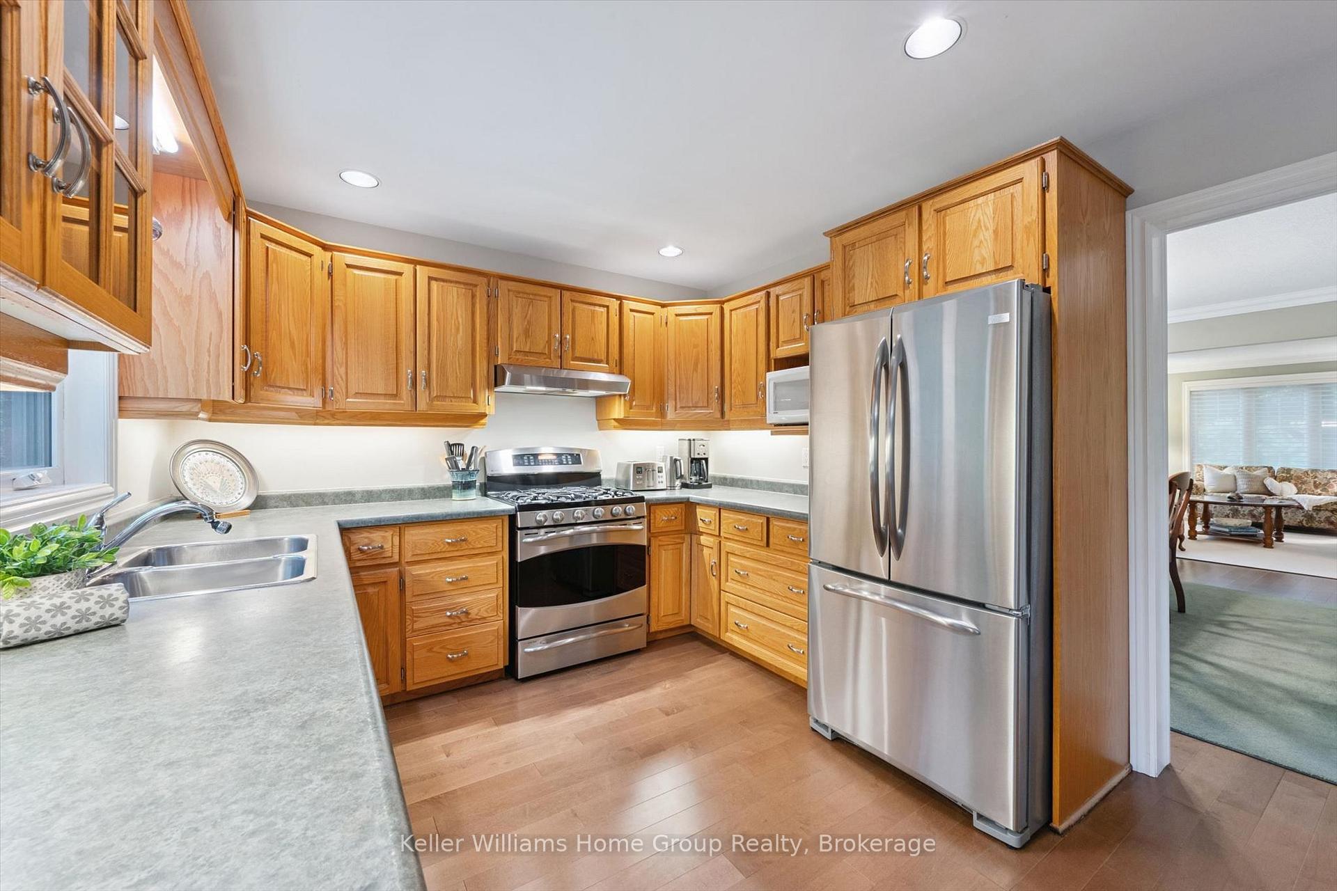 Photo 16 of 24 Fieldstone Road, Guelph, Kortright East — HOMEH