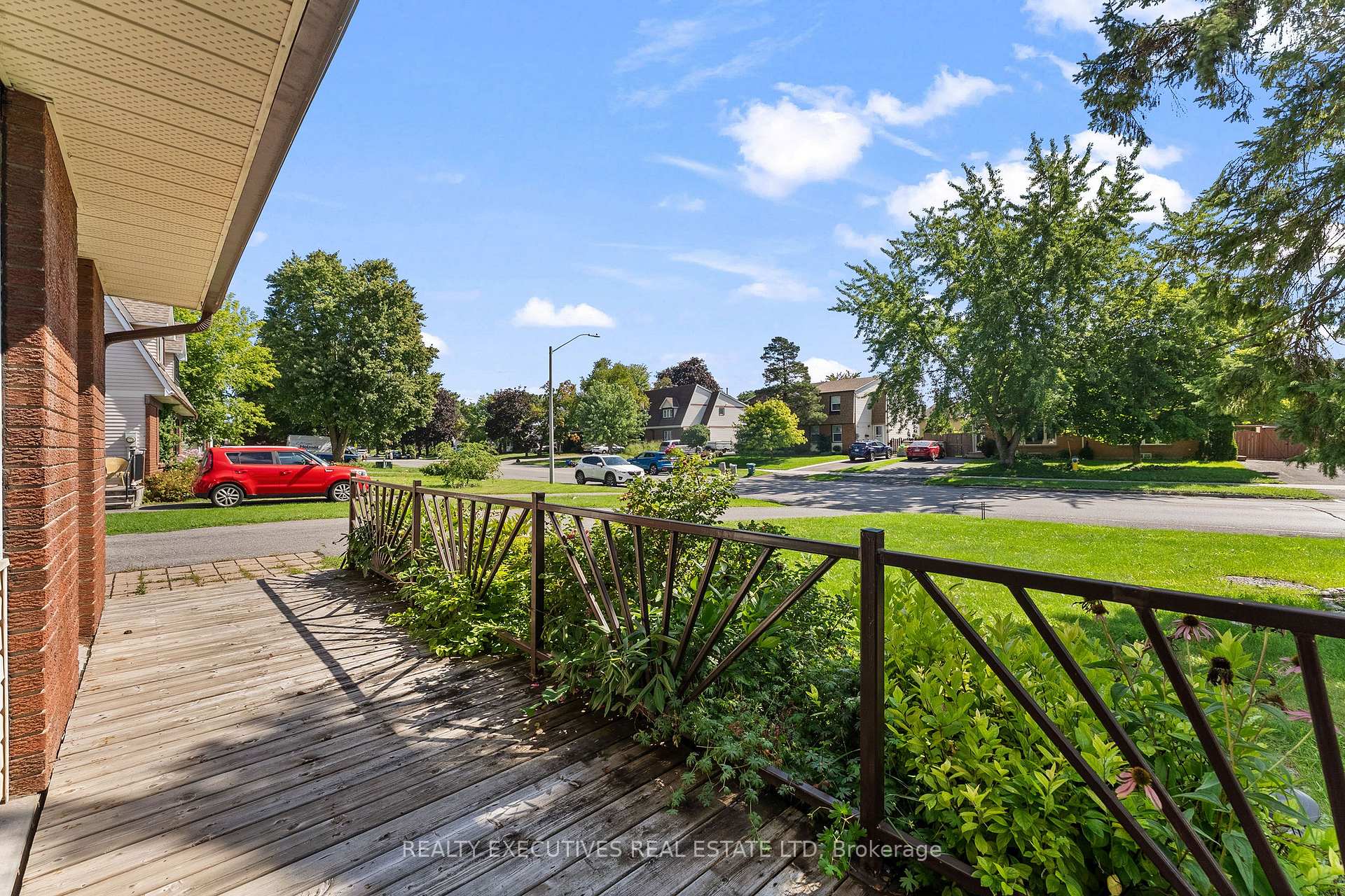 Photo 4 of 41 Winchester Drive, Ottawa, Kanata - Glencairn/Hazeldean — HOMEH