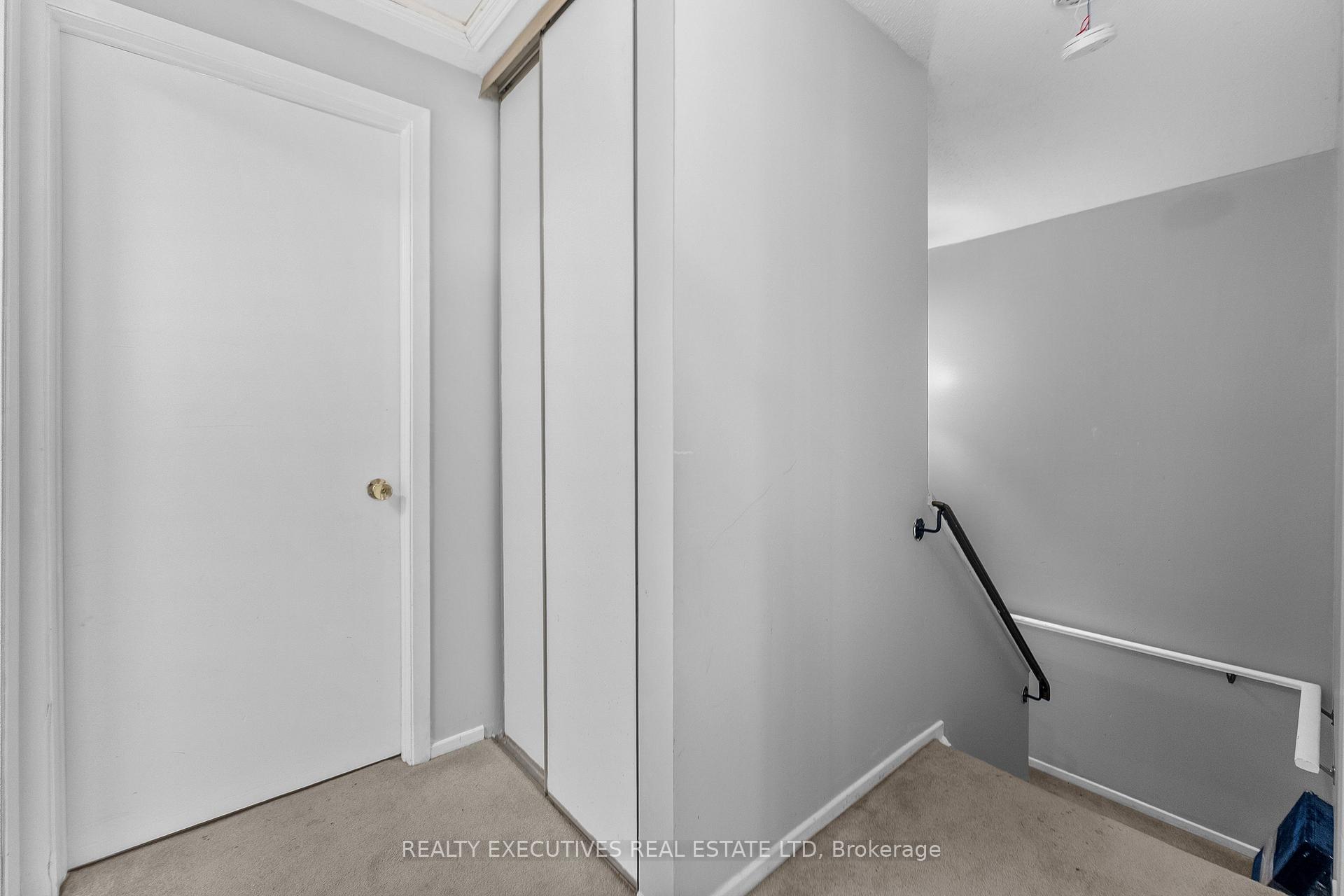 Photo 19 of 41 Winchester Drive, Ottawa, Kanata - Glencairn/Hazeldean — HOMEH