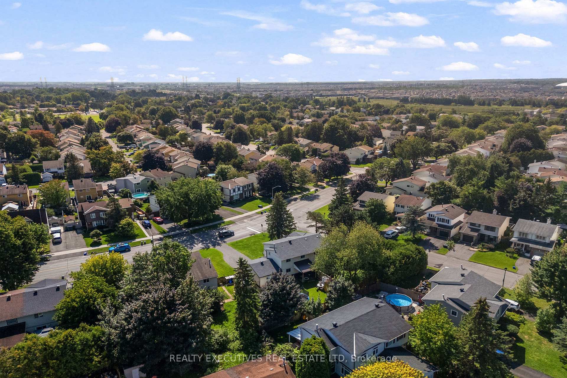 Photo 39 of 41 Winchester Drive, Ottawa, Kanata - Glencairn/Hazeldean — HOMEH