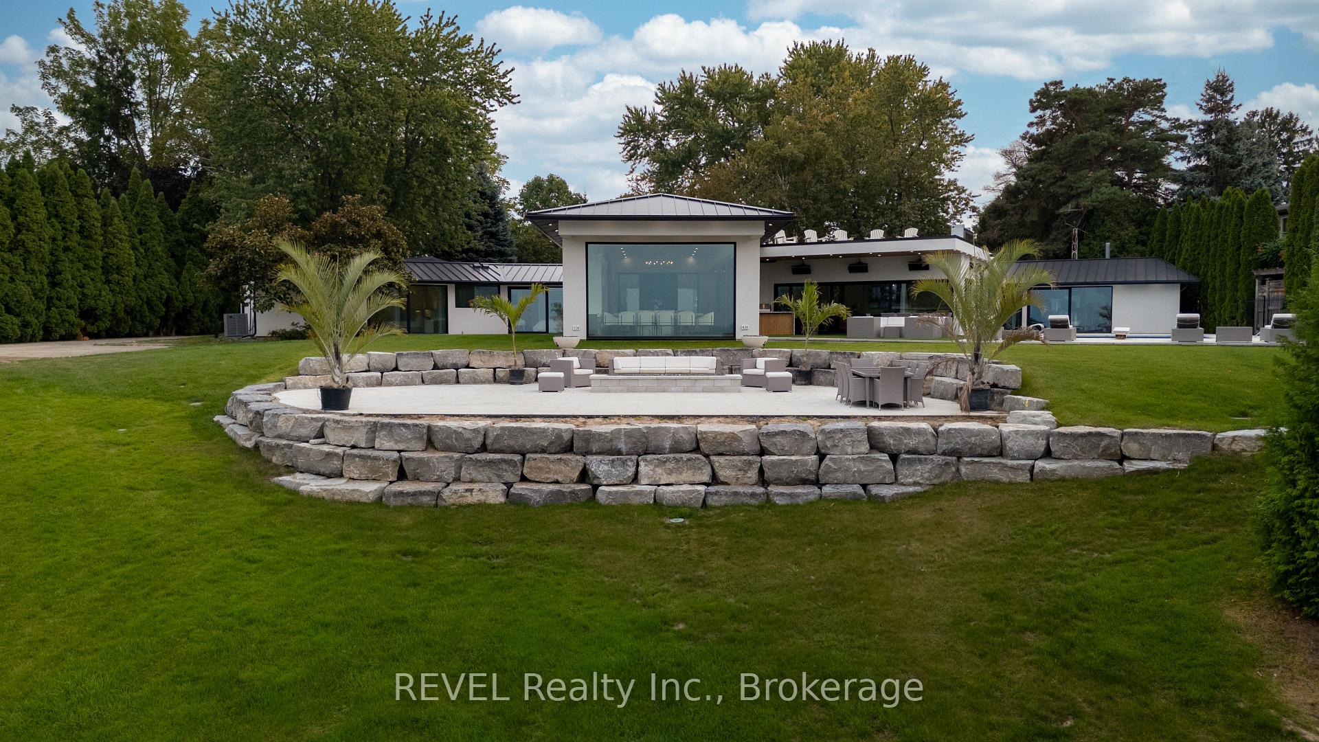 Photo 11 of 88 October Drive, St. Catharines, Lakeshore — HOMEH