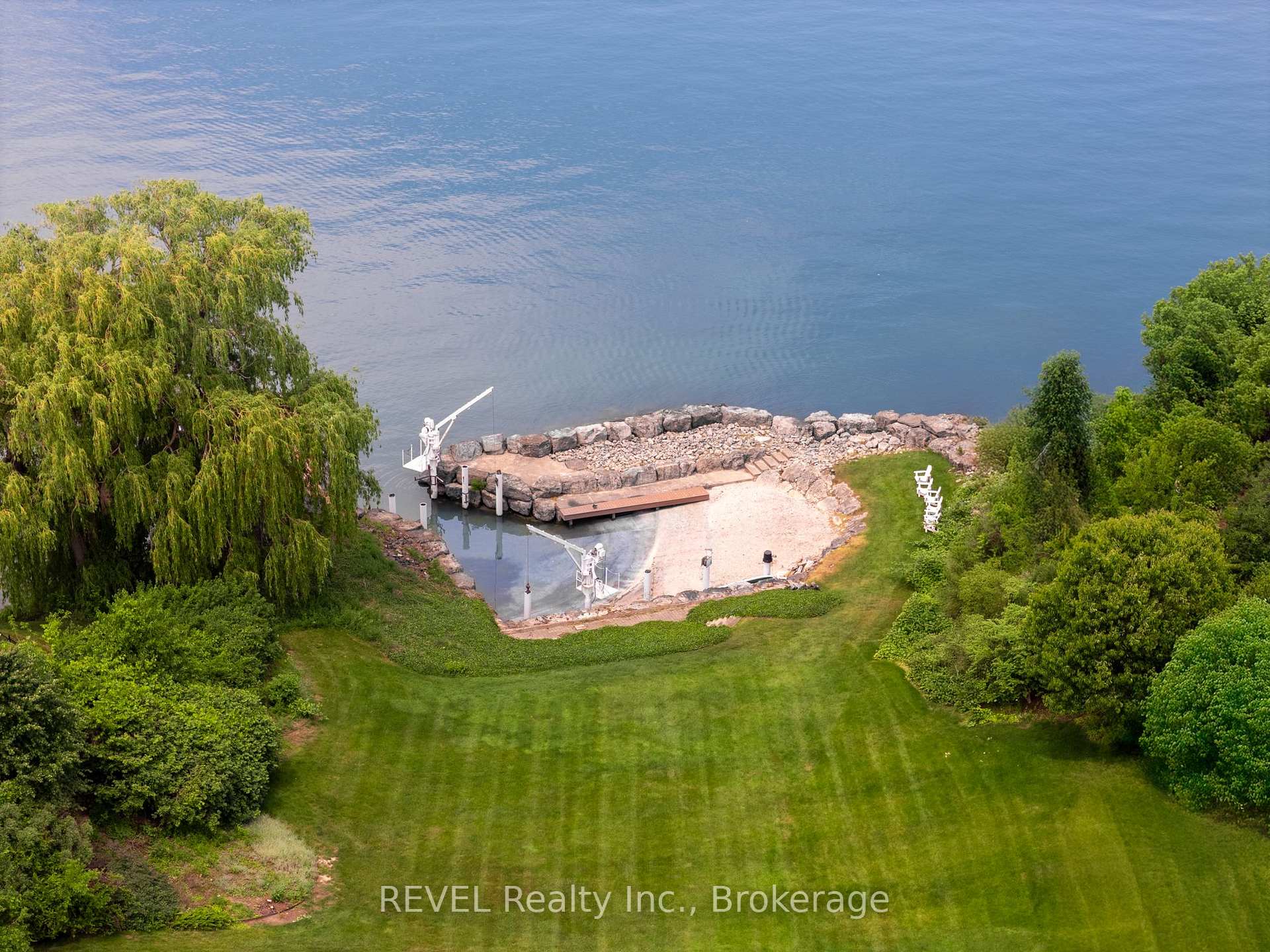 Photo 15 of 88 October Drive, St. Catharines, Lakeshore — HOMEH