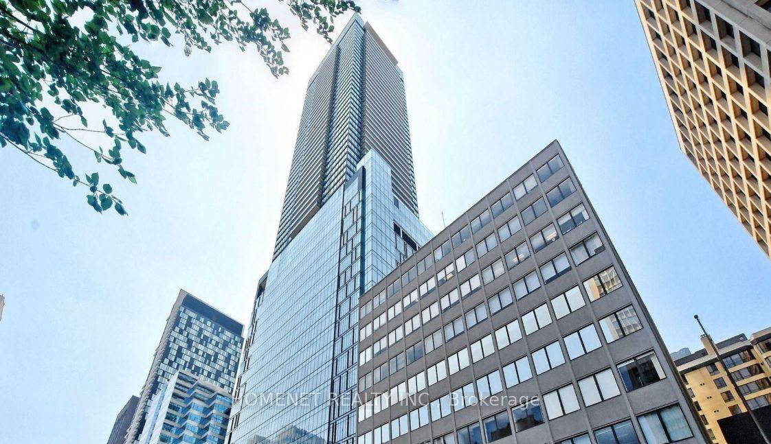 Front of Unit 5101, 488 University Avenue