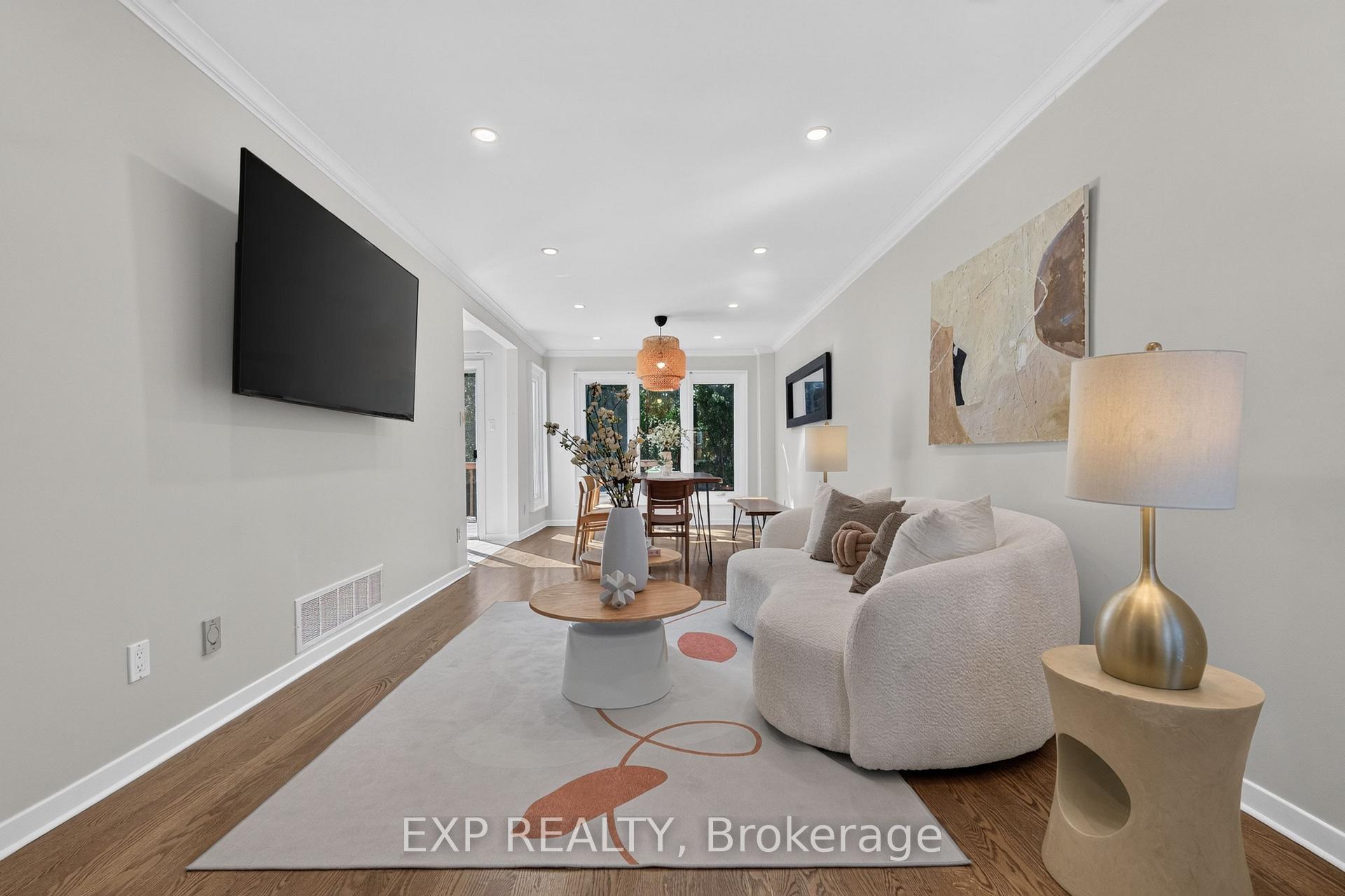 Photo 13 of 109 Winding Lane, Vaughan, Crestwood-Springfarm-Yorkhill — HOMEH
