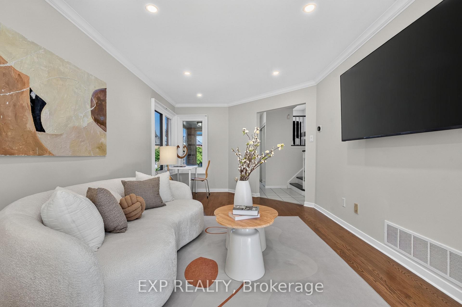 Photo 19 of 109 Winding Lane, Vaughan, Crestwood-Springfarm-Yorkhill — HOMEH