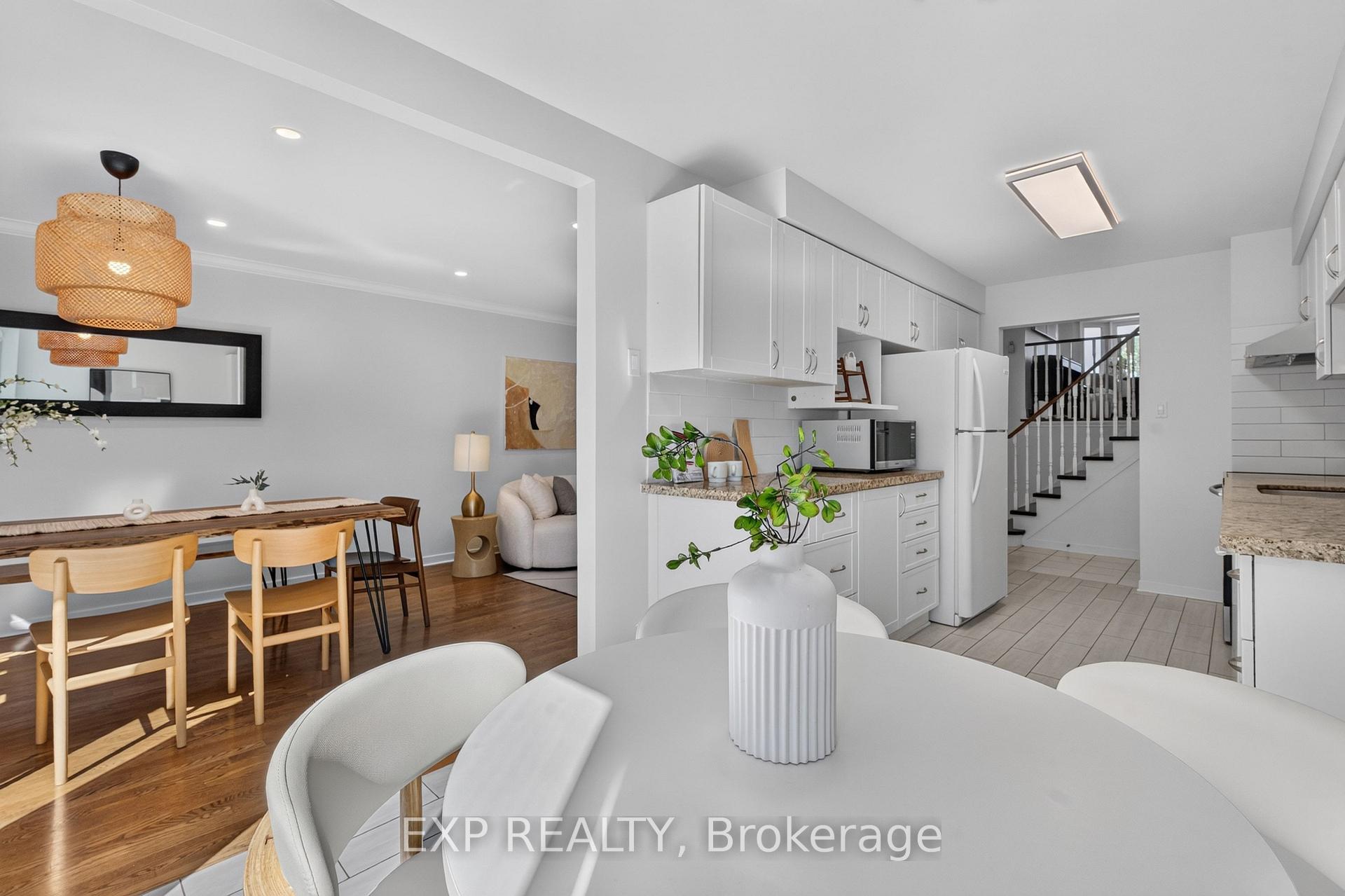 Photo 38 of 109 Winding Lane, Vaughan, Crestwood-Springfarm-Yorkhill — HOMEH