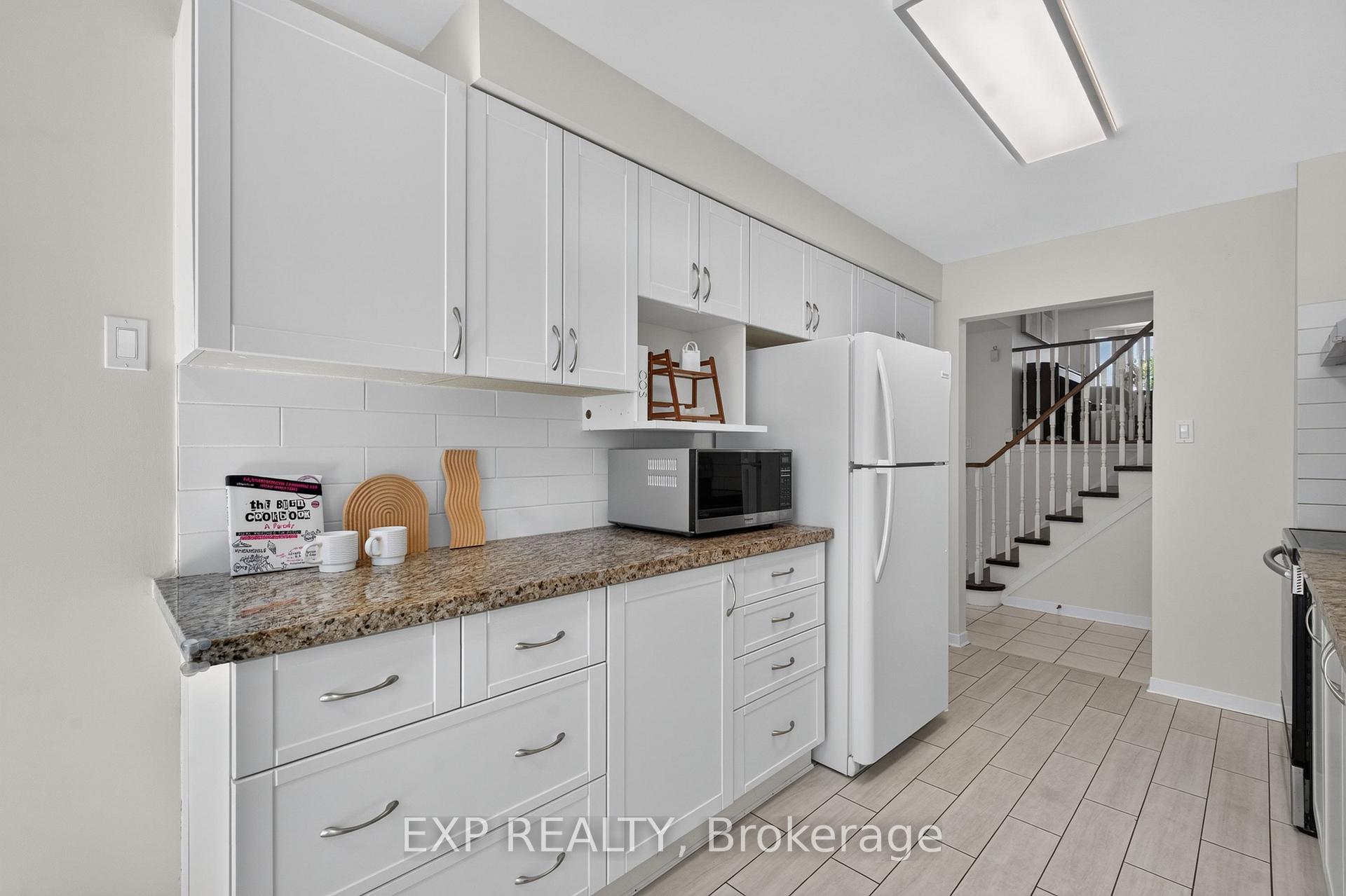 Photo 44 of 109 Winding Lane, Vaughan, Crestwood-Springfarm-Yorkhill — HOMEH