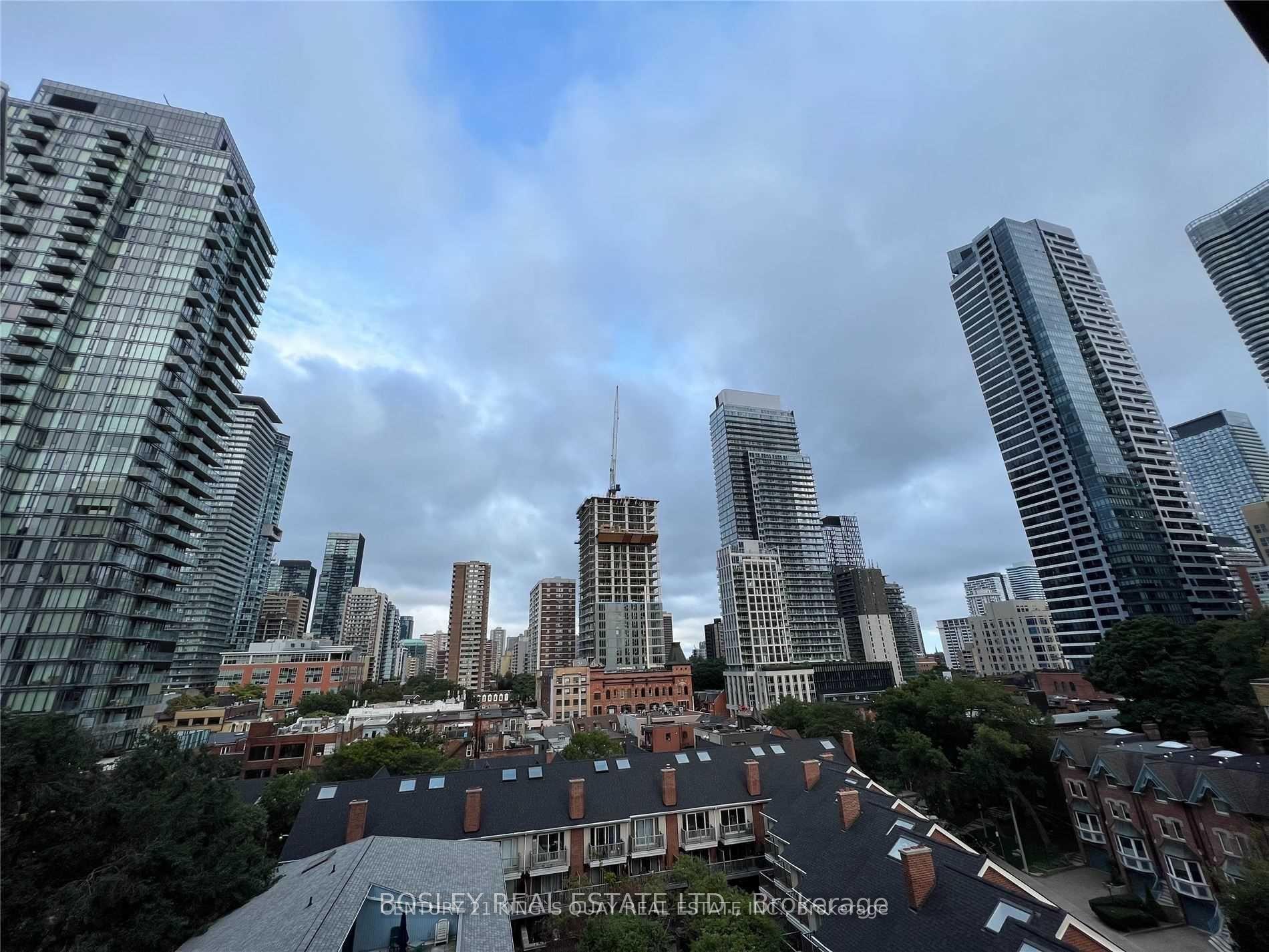 Photo 15 of Unit 803, 1055 Bay Street, Toronto, Bay Street Corridor — HOMEH