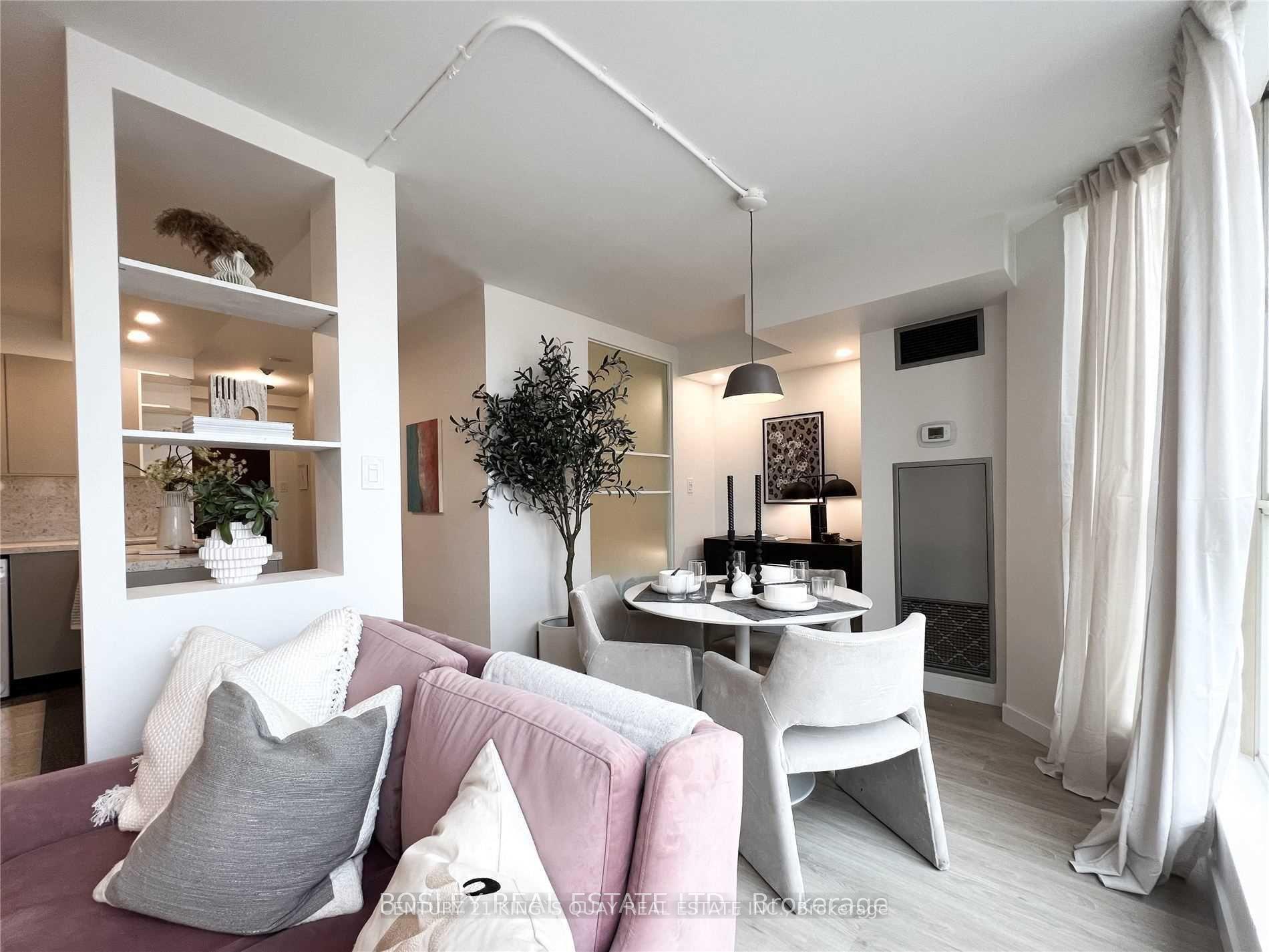 Photo 22 of Unit 803, 1055 Bay Street, Toronto, Bay Street Corridor — HOMEH