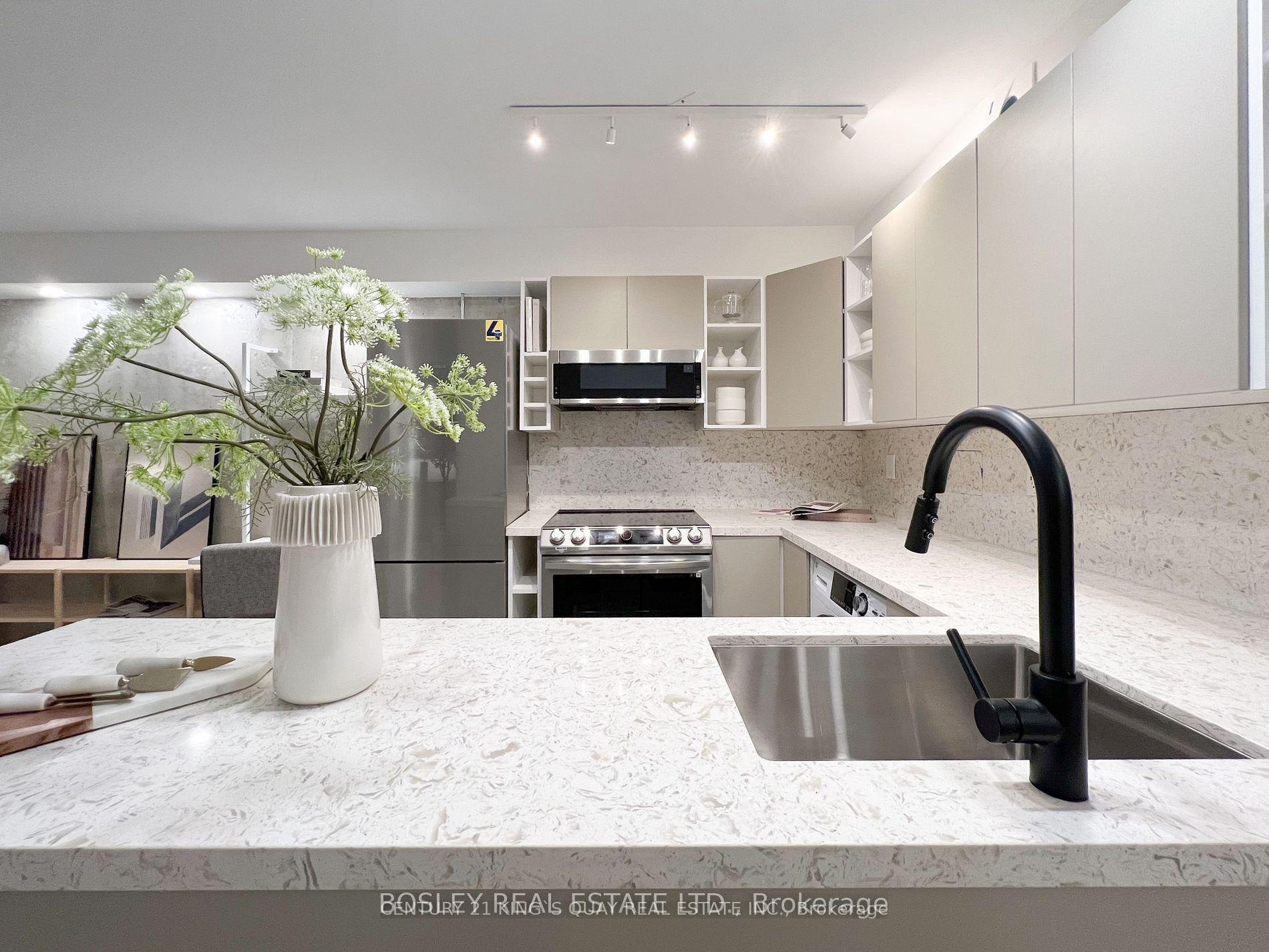 Photo 24 of Unit 803, 1055 Bay Street, Toronto, Bay Street Corridor — HOMEH