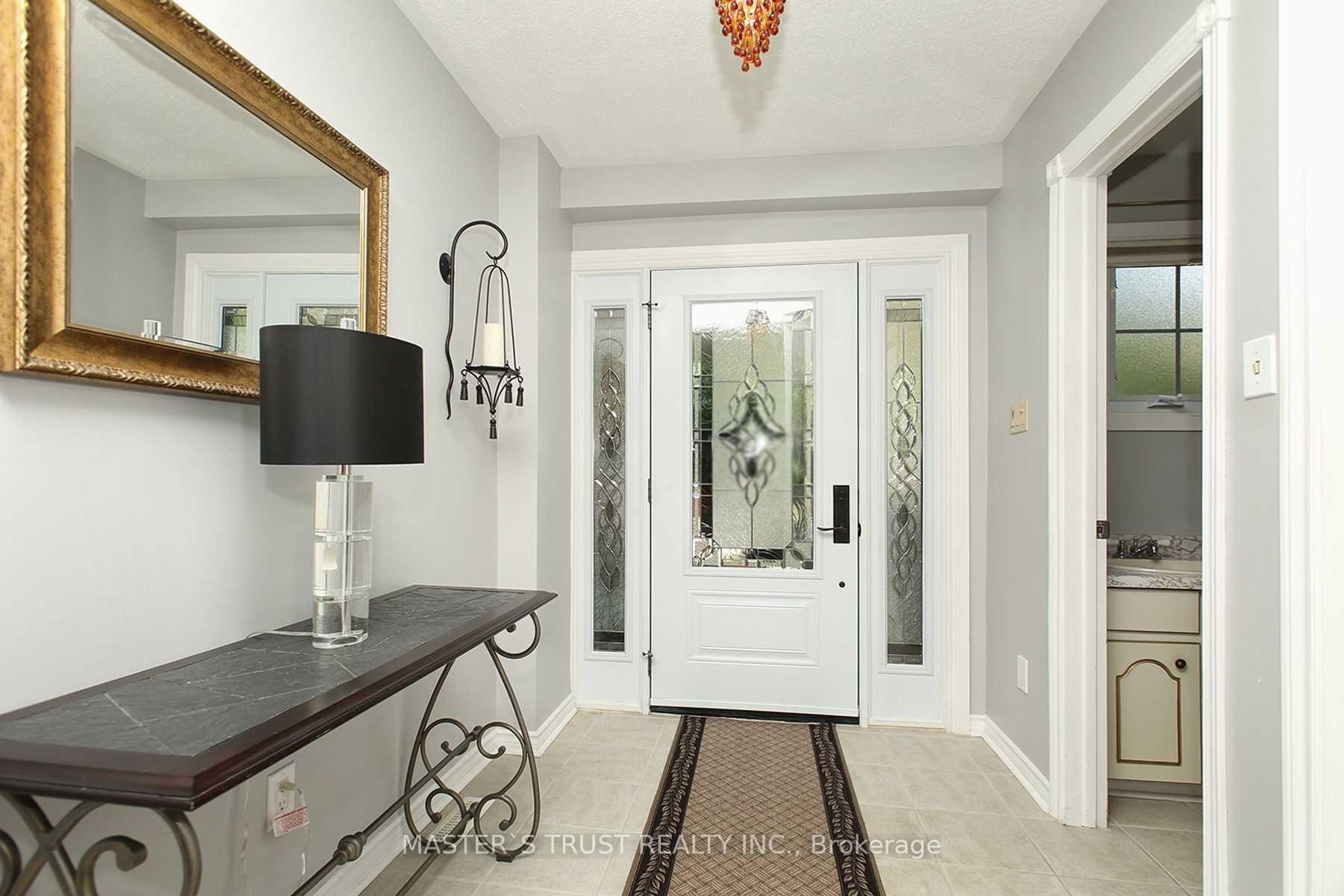 Photo 3 of 1319 White Oaks Boulevard E, Oakville, Falgarwood — HOMEH