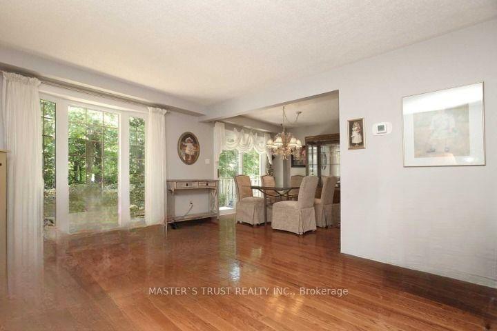Photo 5 of 1319 White Oaks Boulevard E, Oakville, Falgarwood — HOMEH