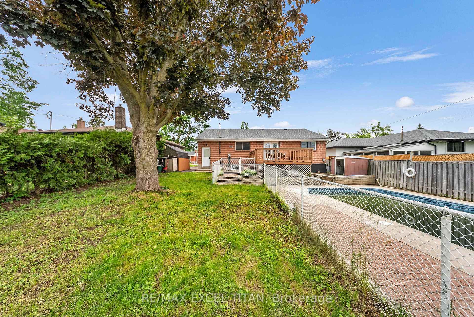 Photo 2 of 66 Marion Crescent, Barrie, Wellington — HOMEH