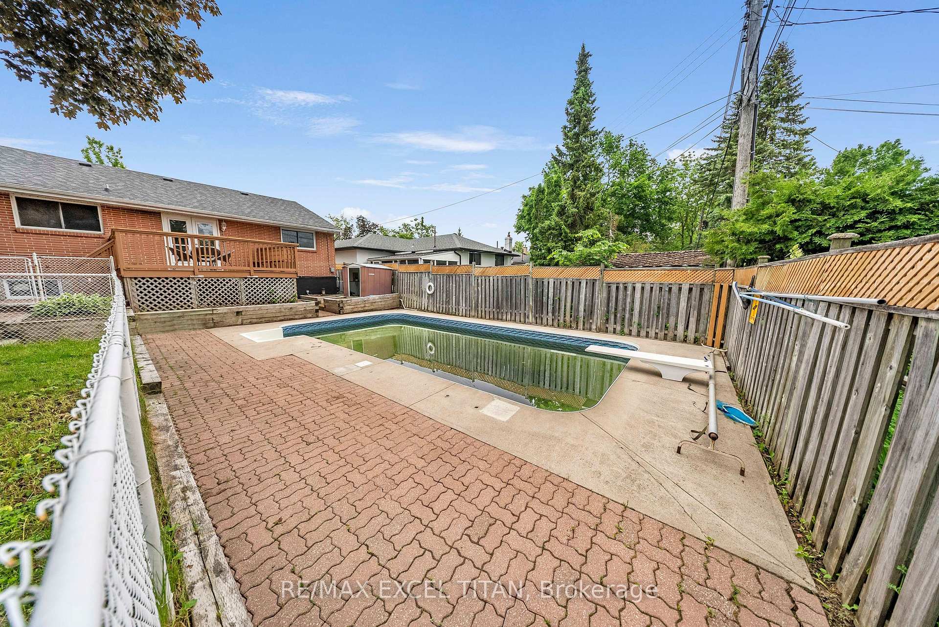 Photo 3 of 66 Marion Crescent, Barrie, Wellington — HOMEH