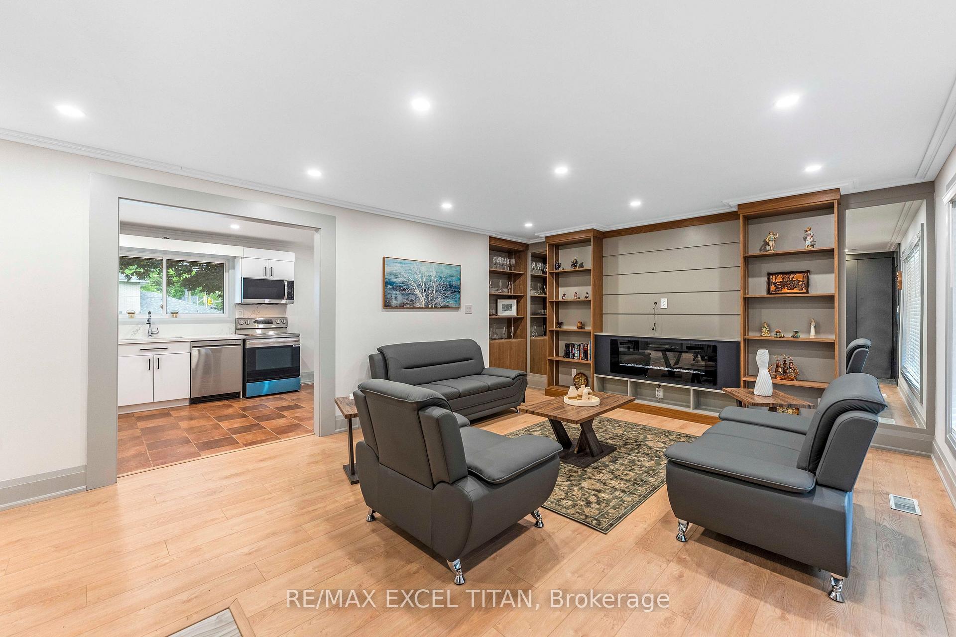 Photo 12 of 66 Marion Crescent, Barrie, Wellington — HOMEH